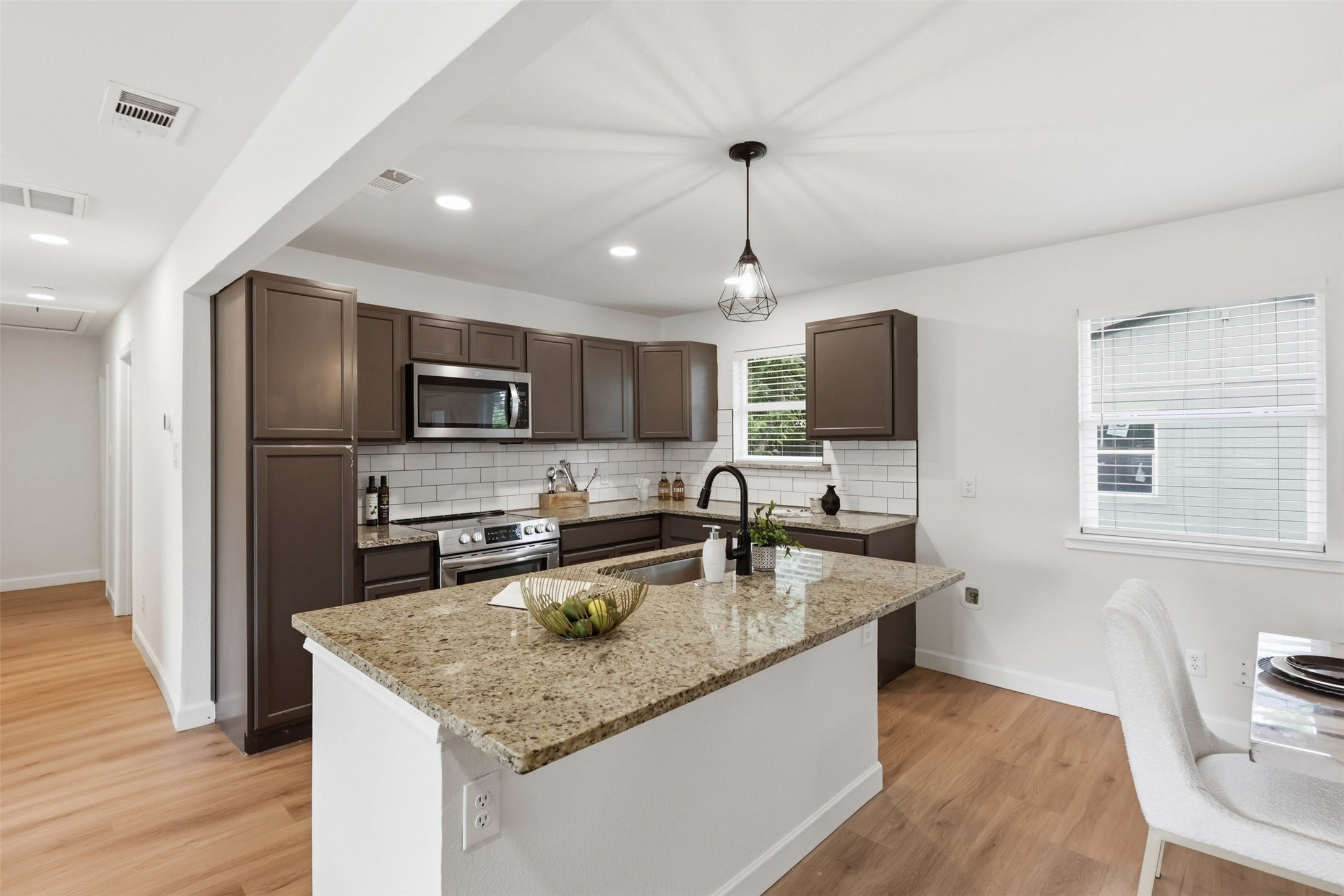 2511 Emerald Drive