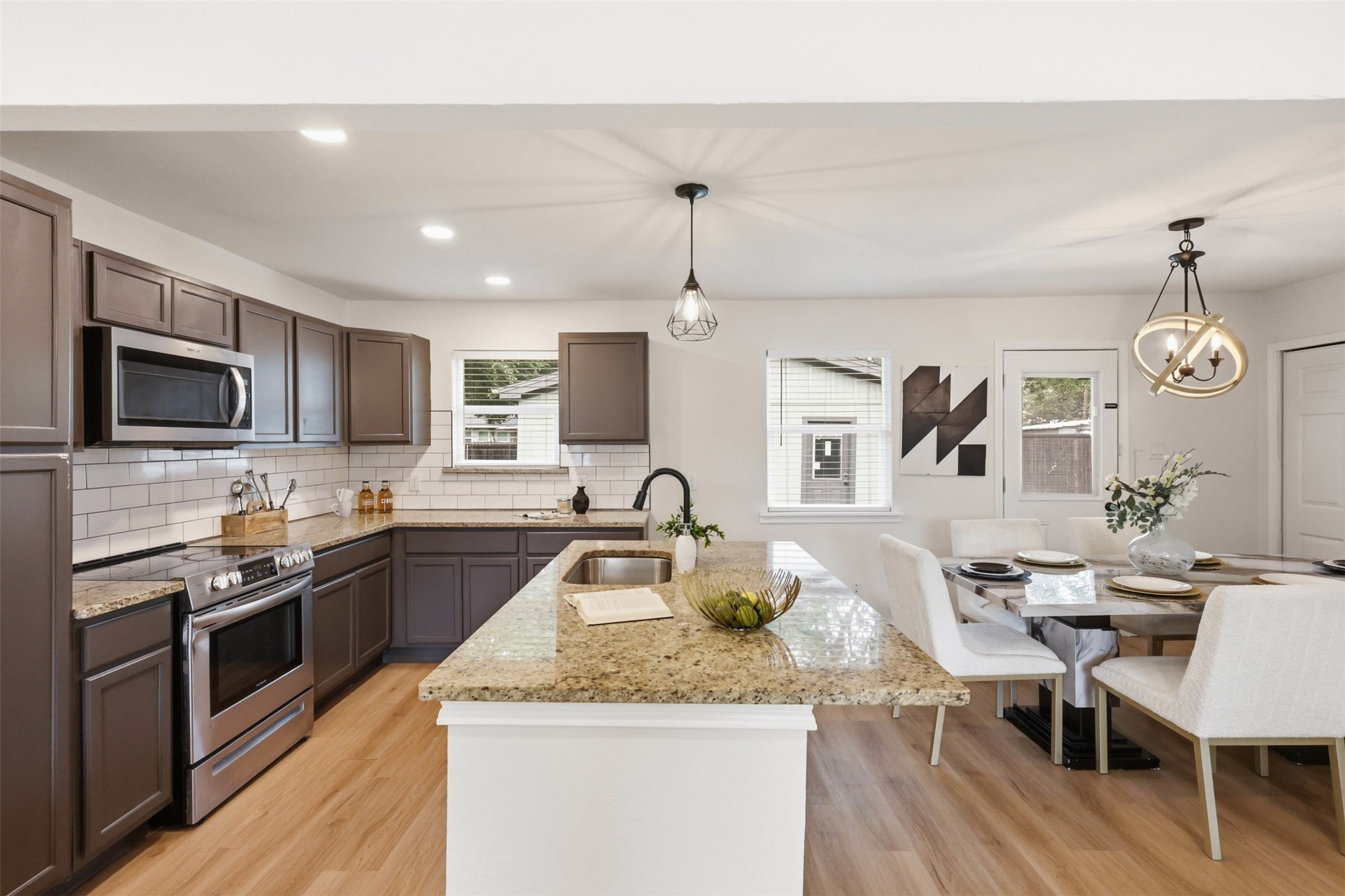 2511 Emerald Drive