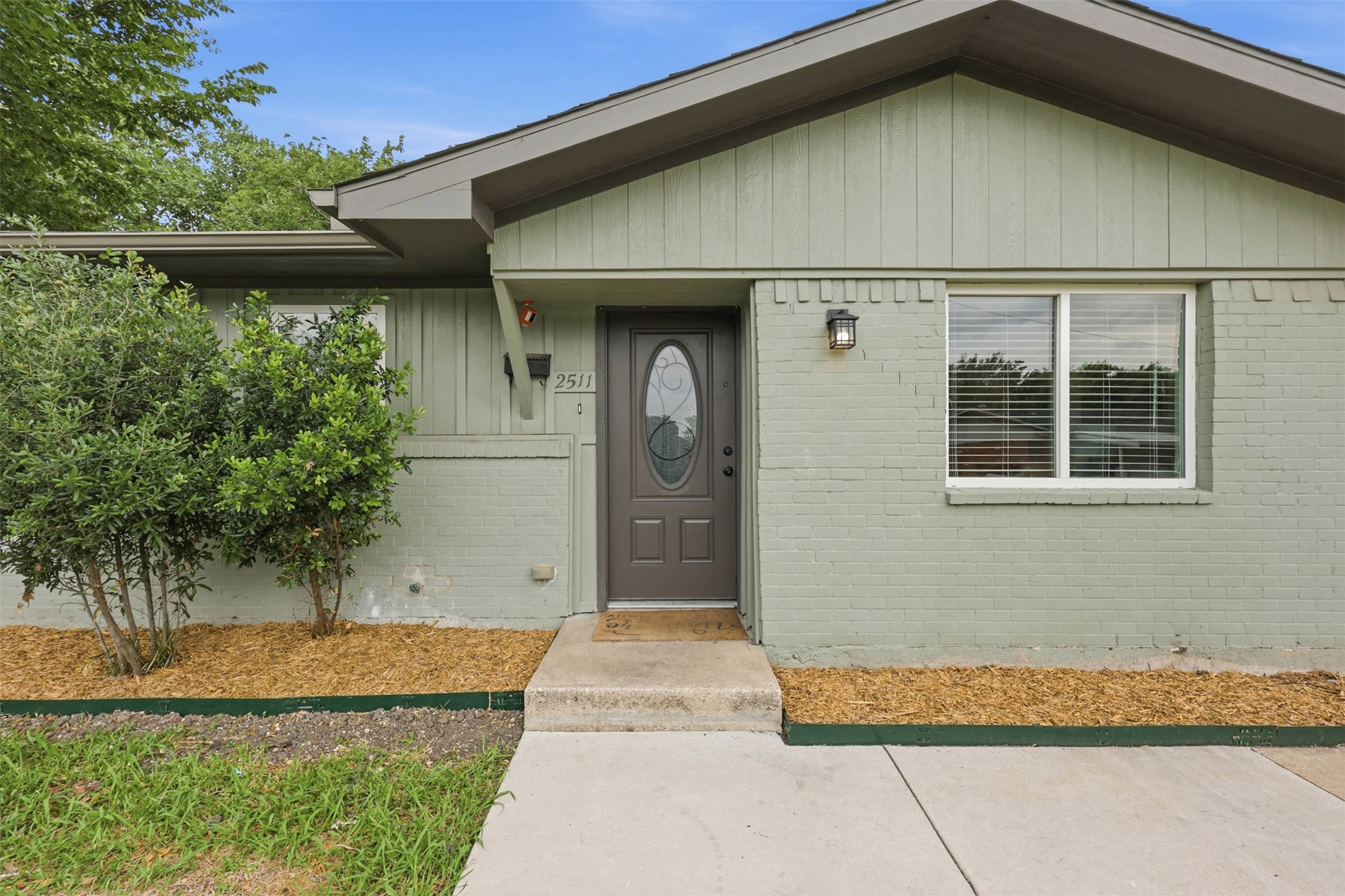 2511 Emerald Drive