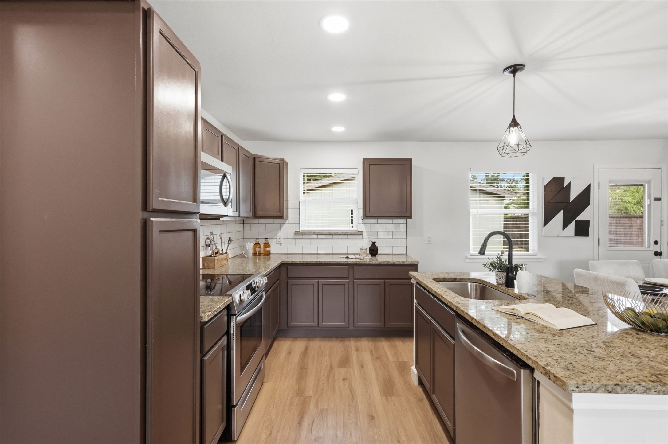 2511 Emerald Drive