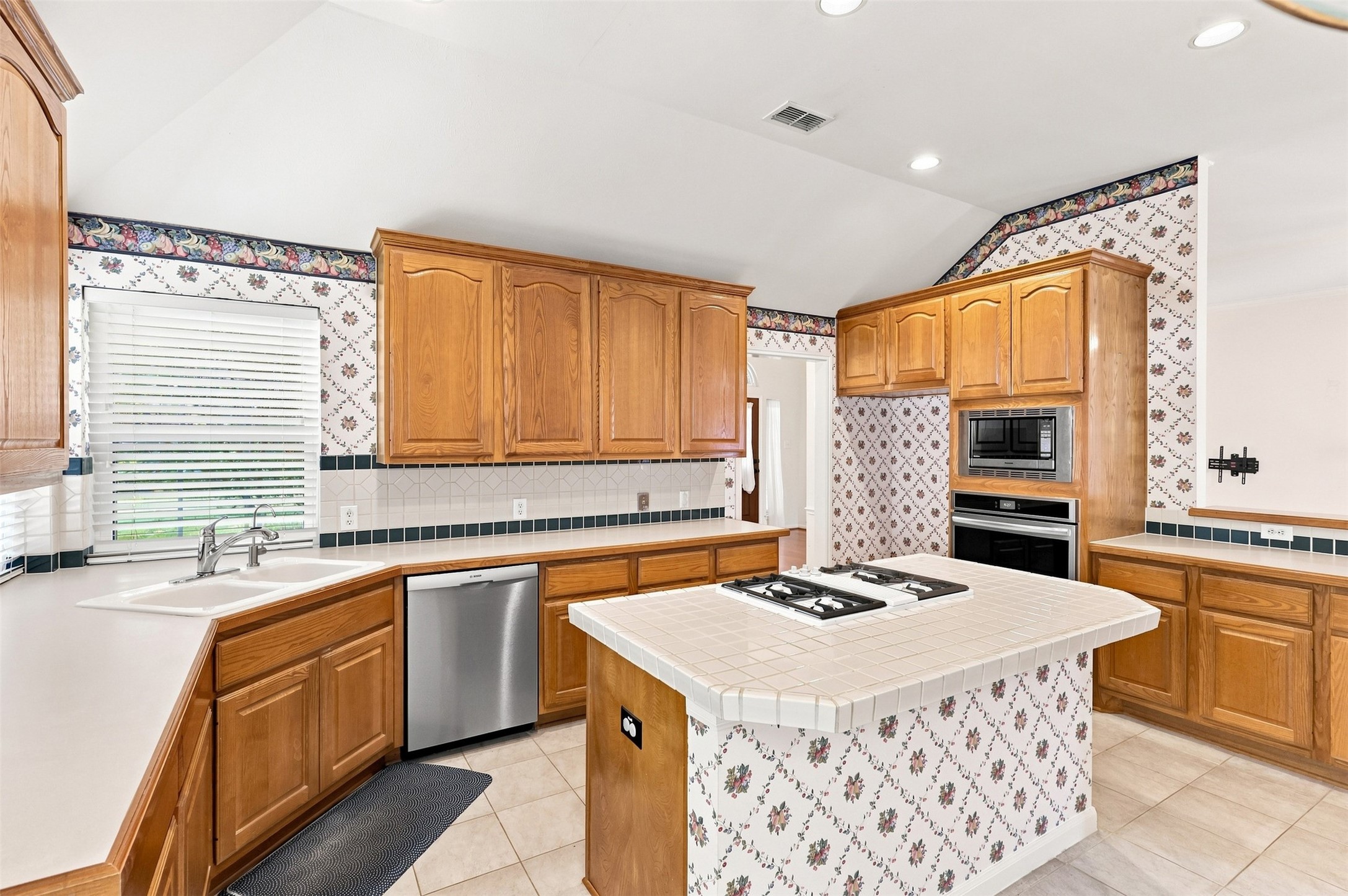 3617 Mackenzie Lane