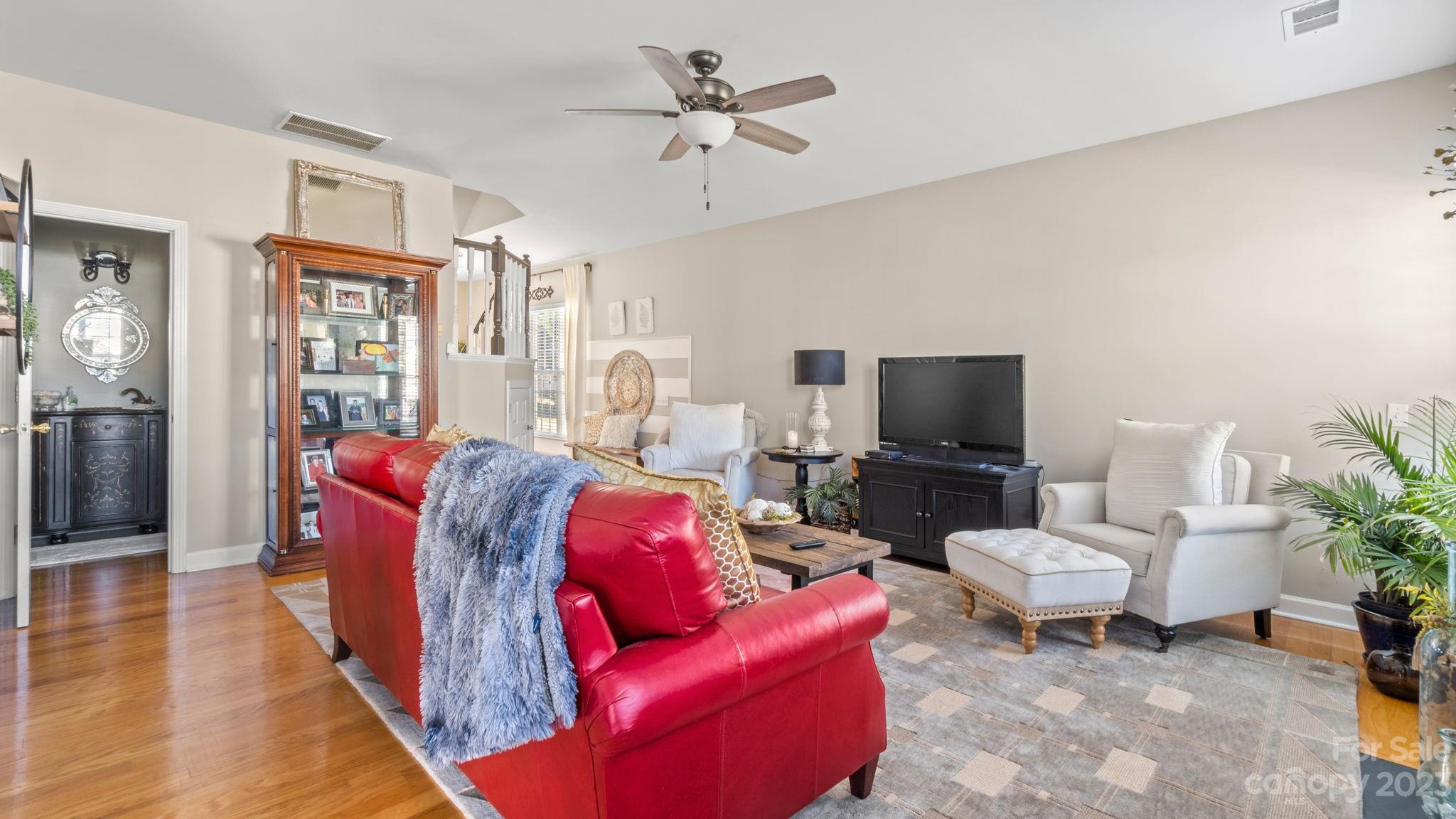10244 Garmoyle Street Unit: 150
