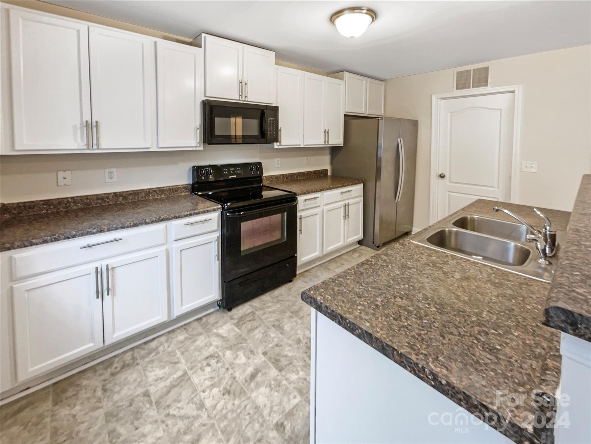1823 Carpenter Cabin Drive