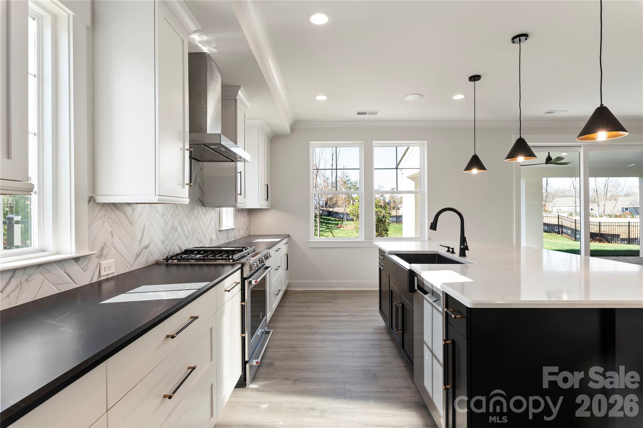 2008 Stratford Avenue