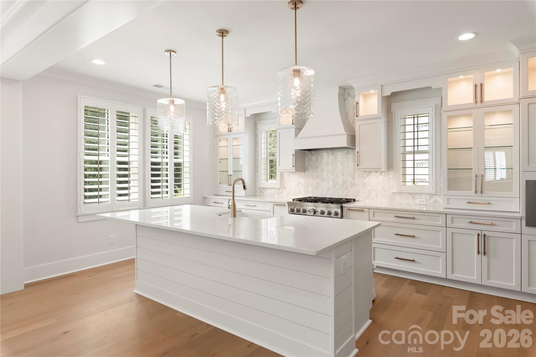 2008 Stratford Avenue