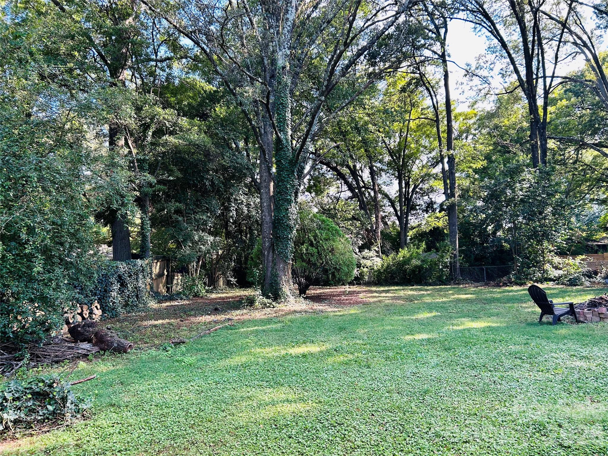 2008 Stratford Avenue