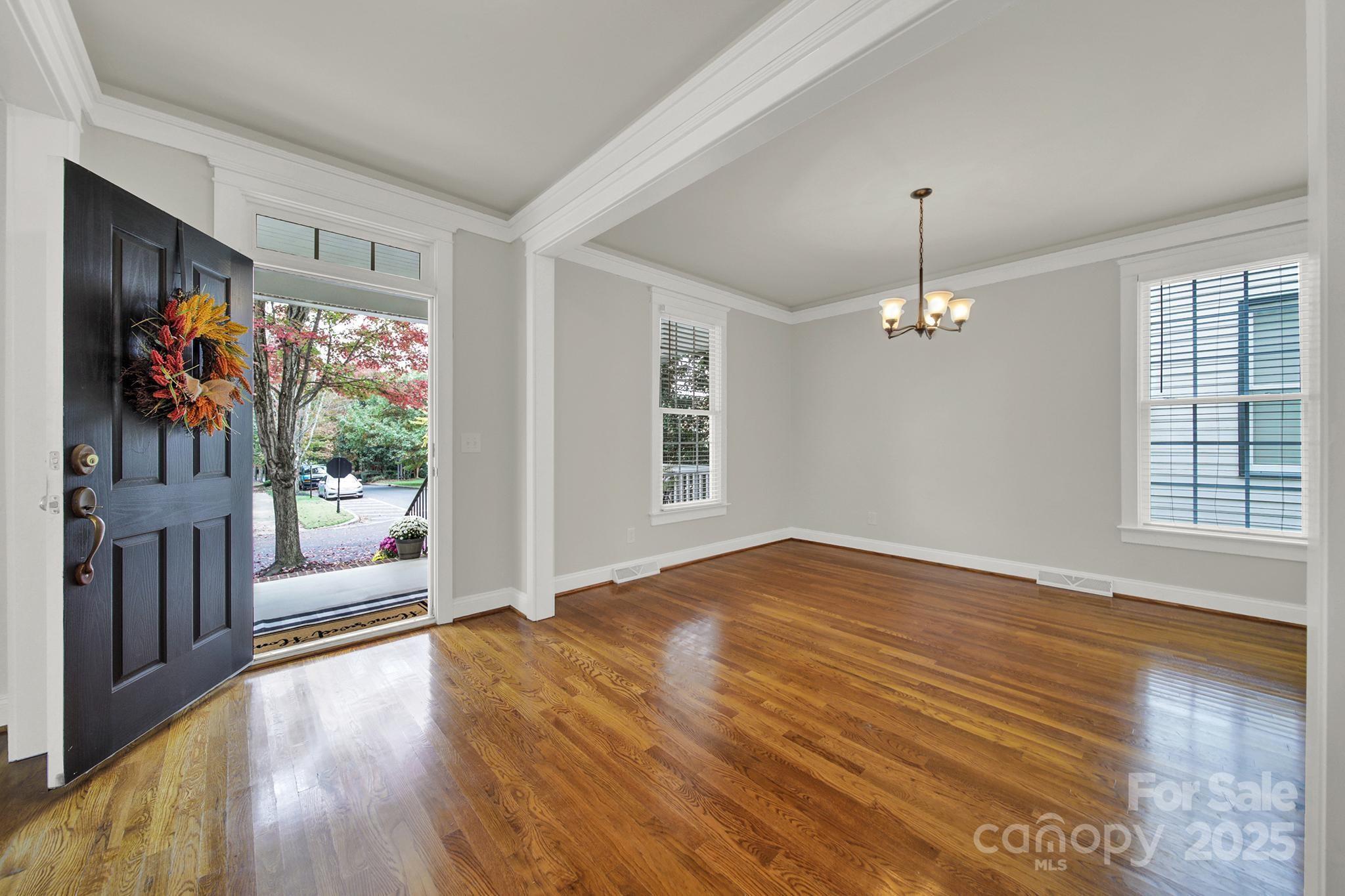 1360 Barnett Woods