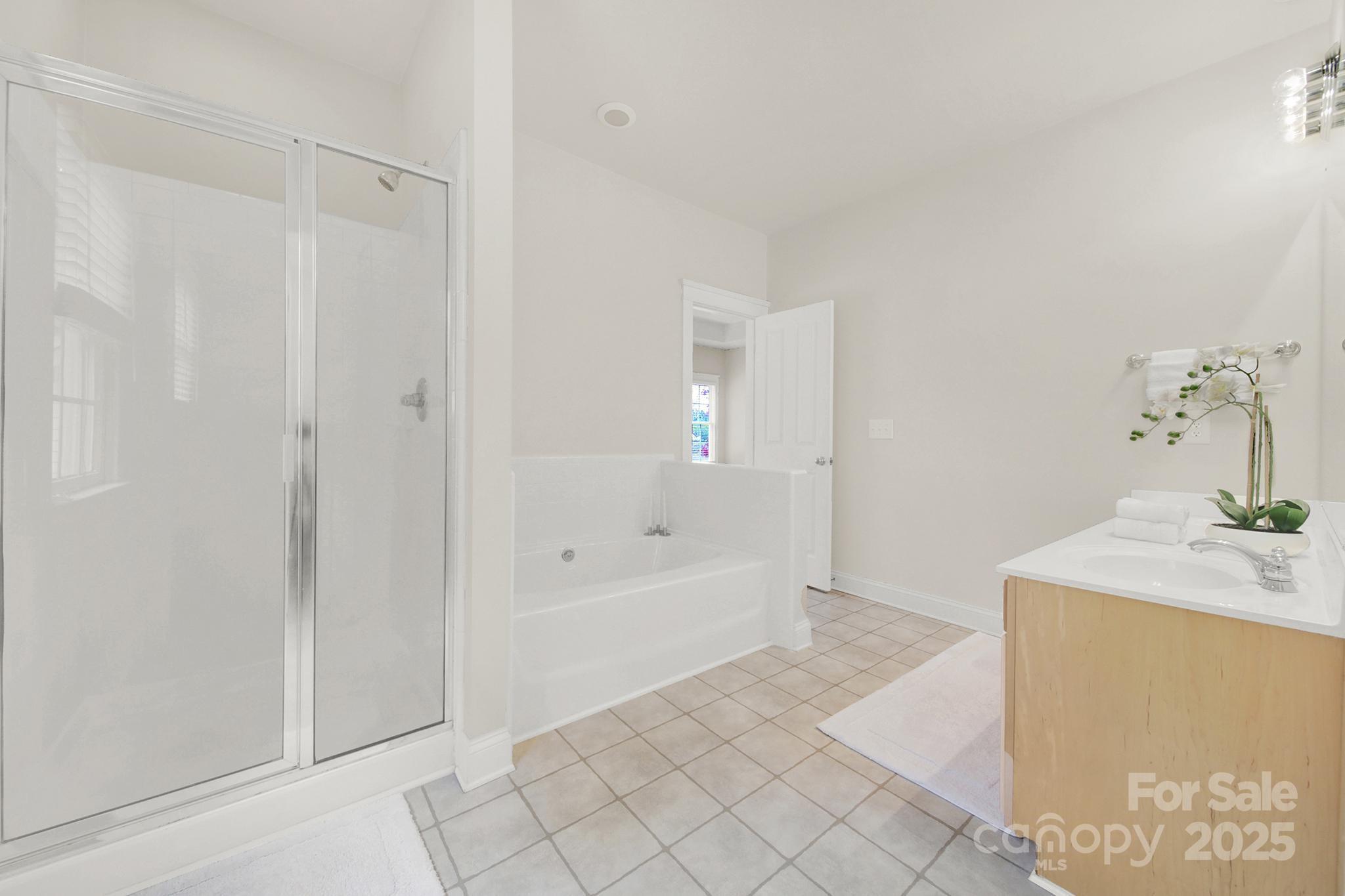1360 Barnett Woods