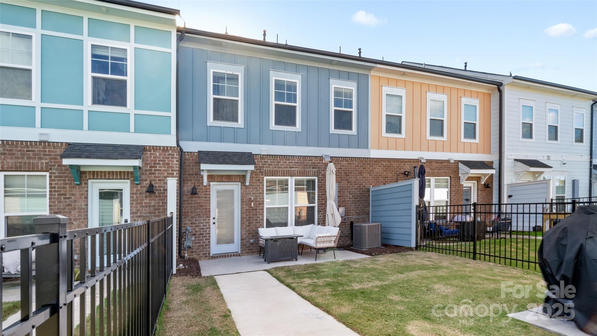 1094 Herrons Ferry Road