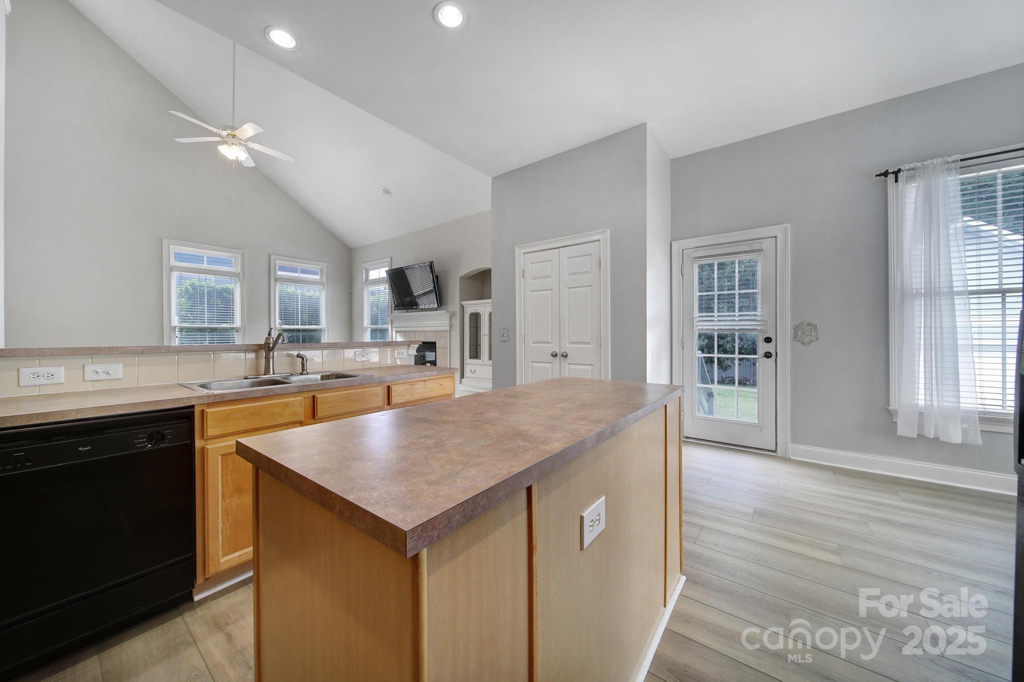 2612 Nations Commons Street