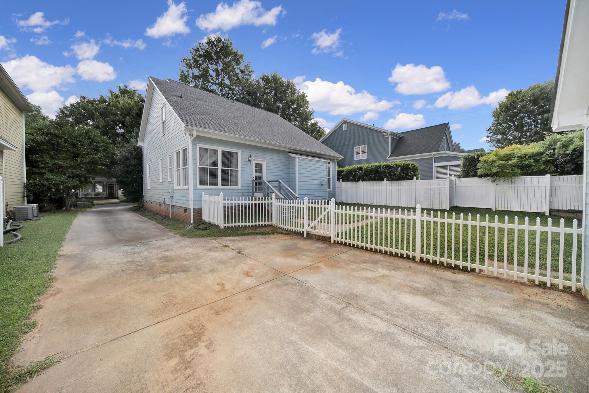 2612 Nations Commons Street