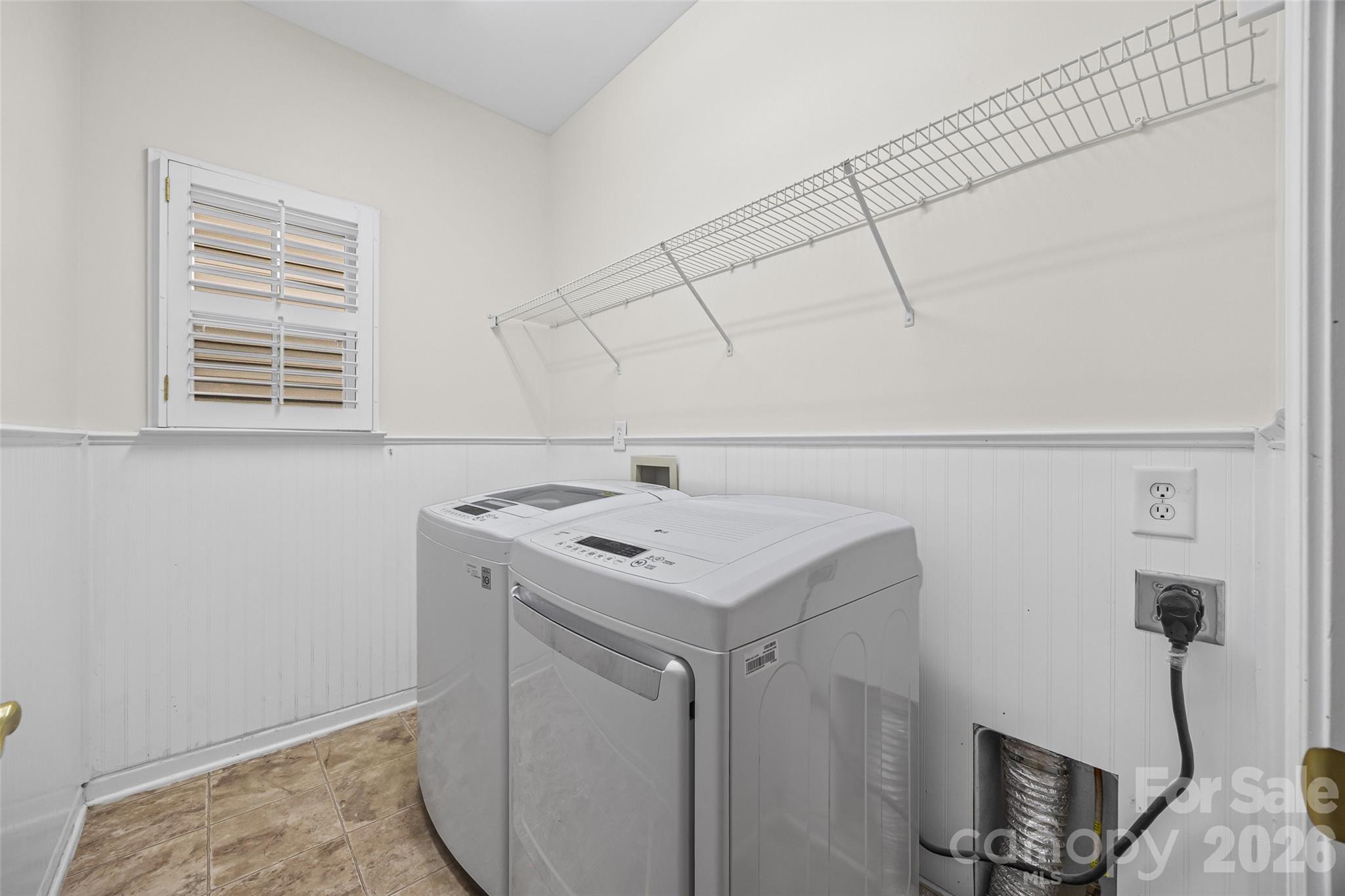 2324 Jade Lane