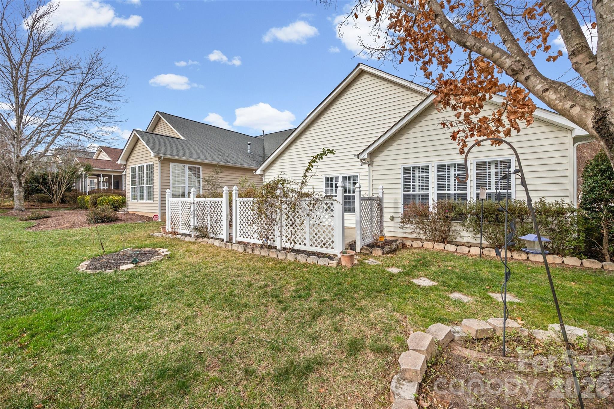 2324 Jade Lane
