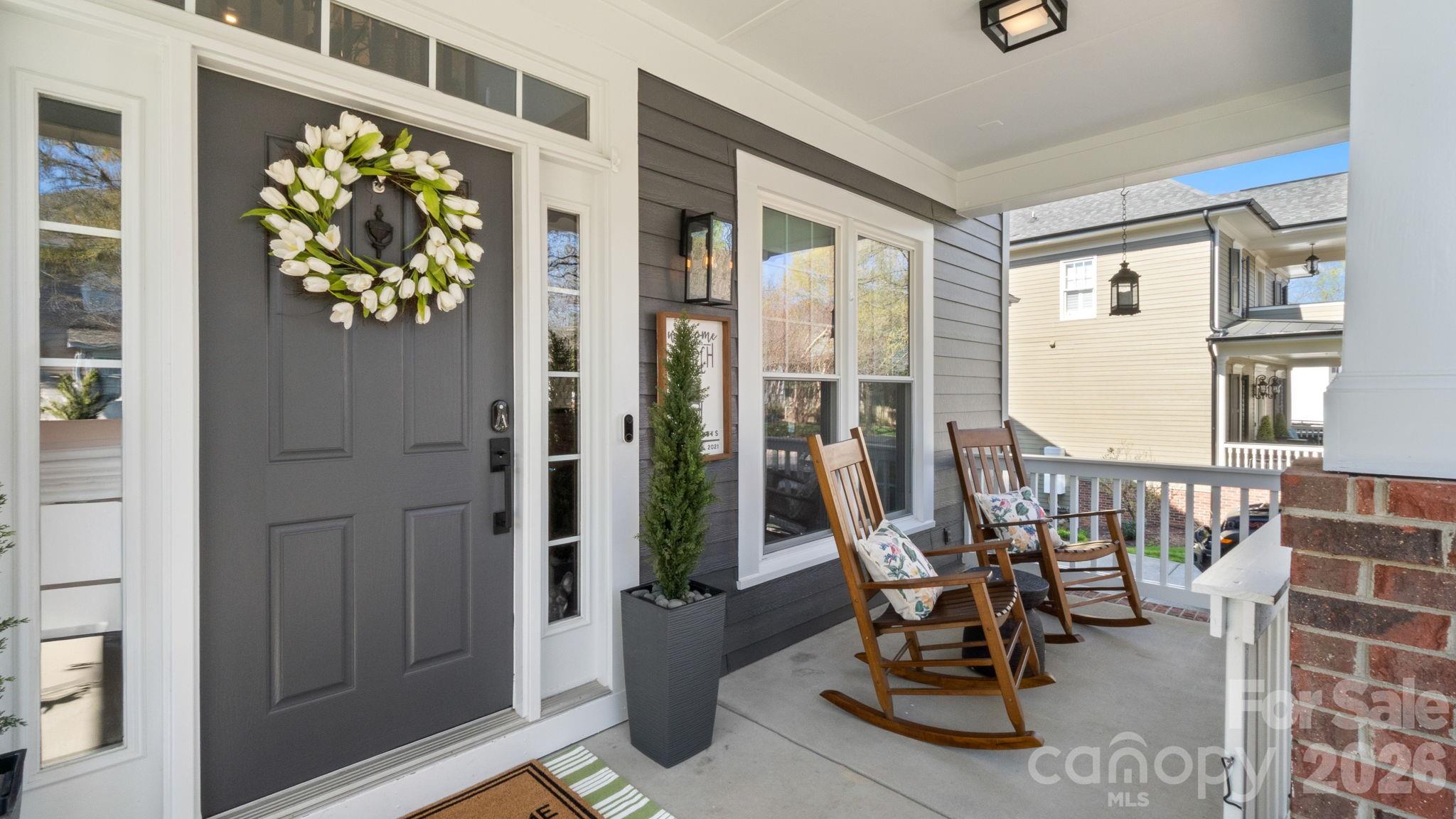 907 Dericks Crossing