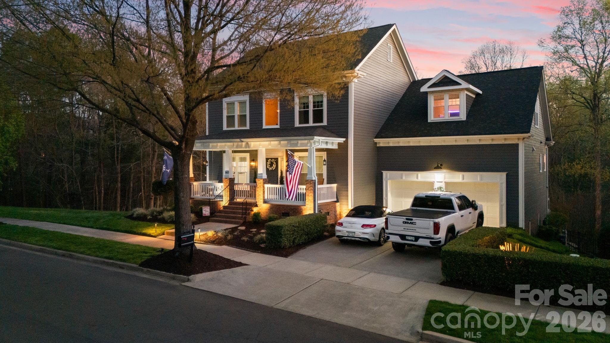 907 Dericks Crossing