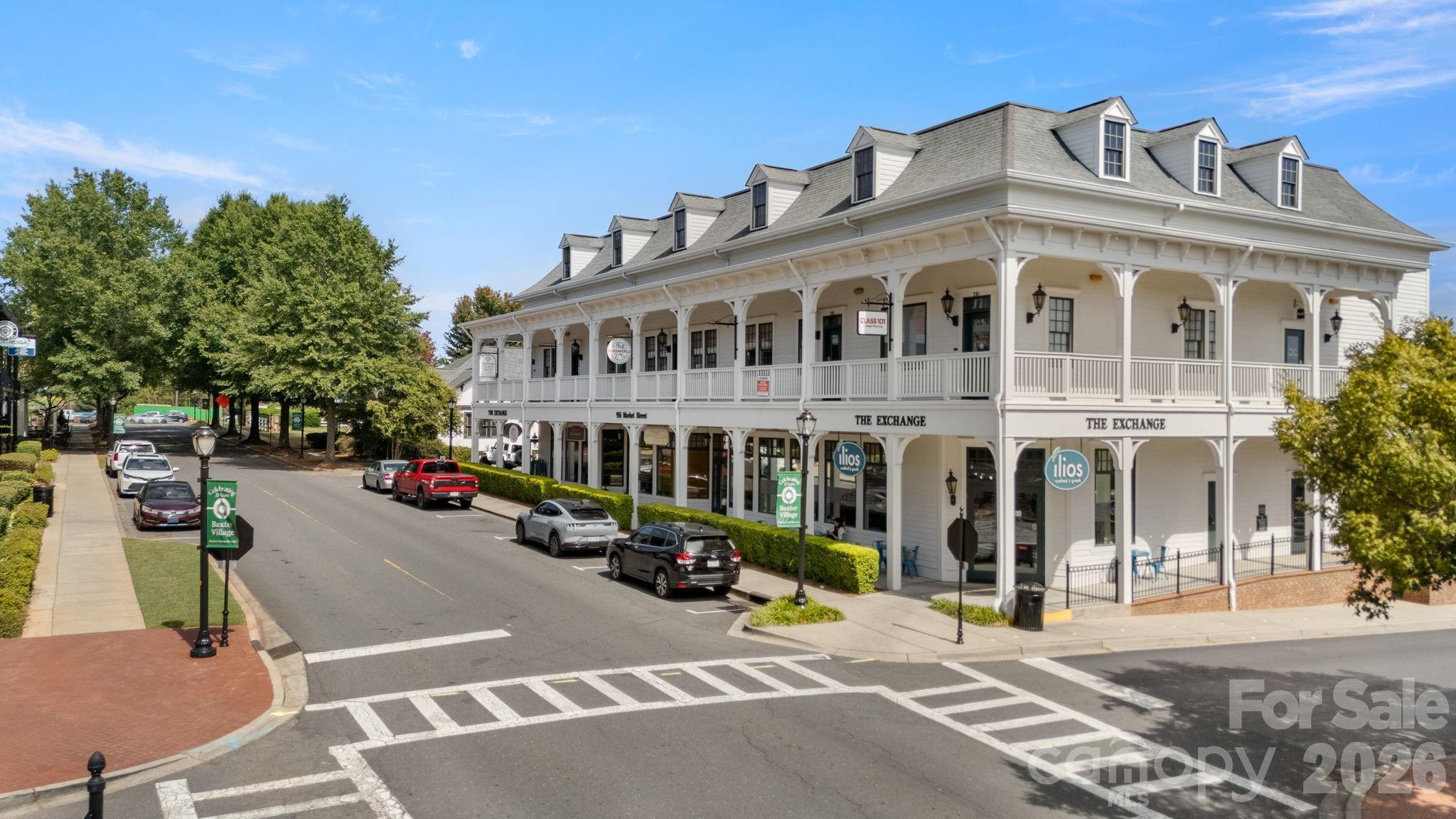 907 Dericks Crossing