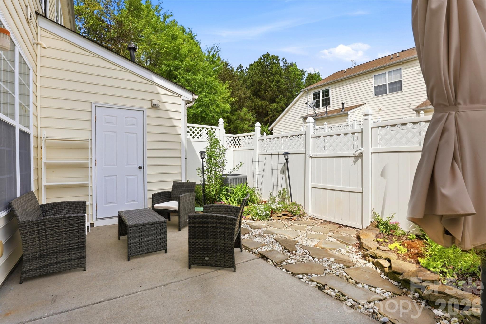 532 Bent Leaf Court
