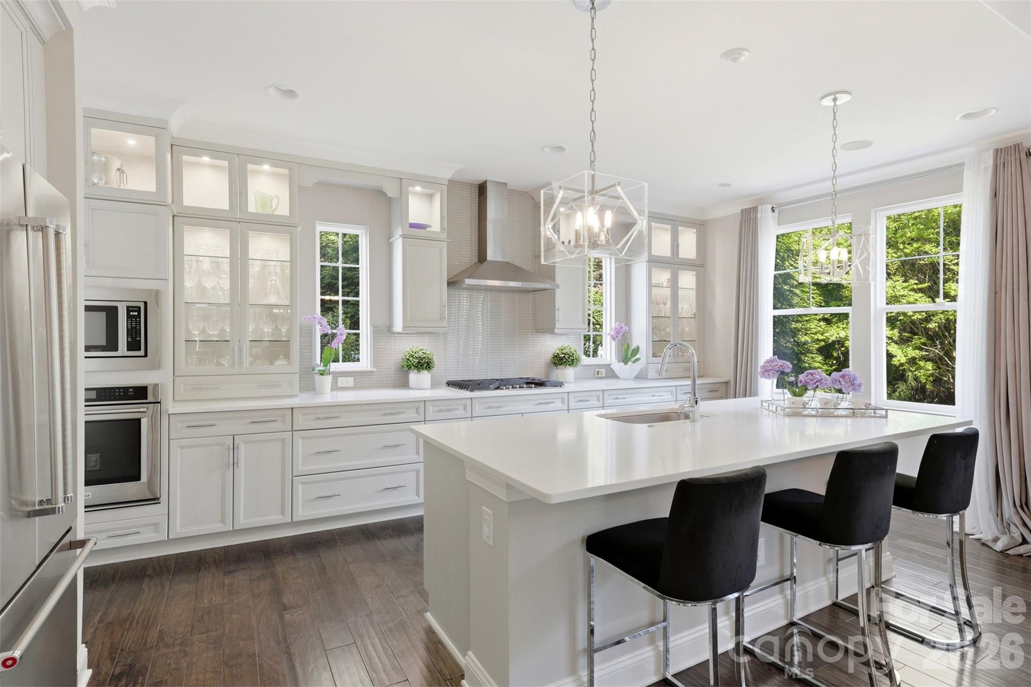 1924 Plaza End Trace