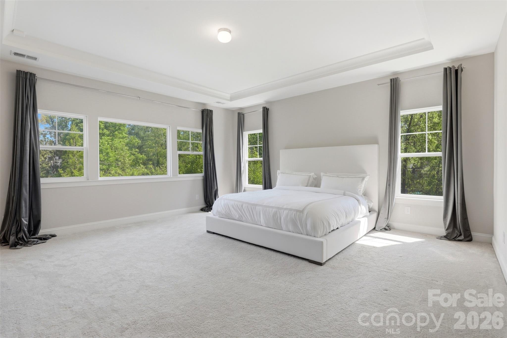 1924 Plaza End Trace