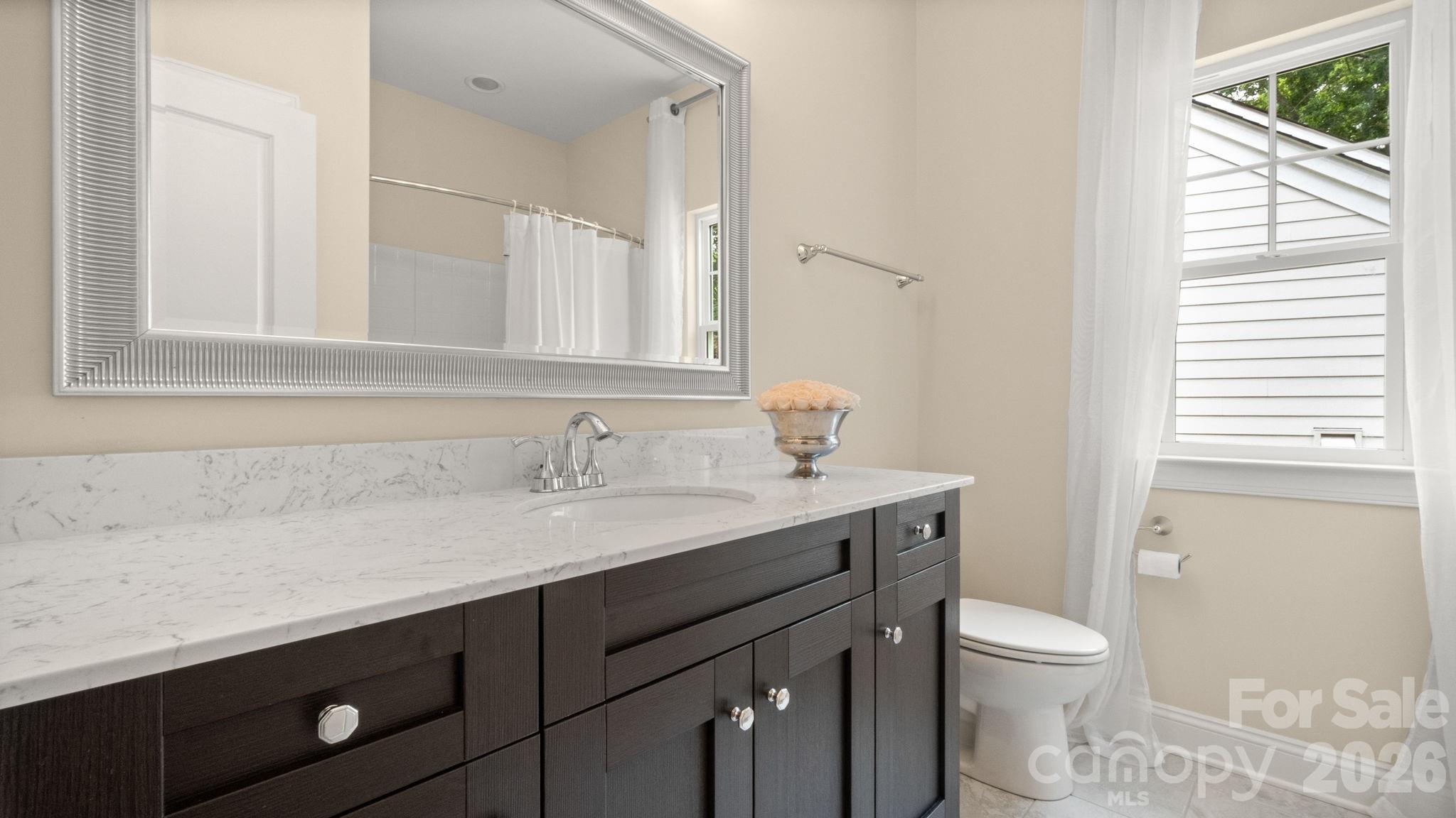 1924 Plaza End Trace