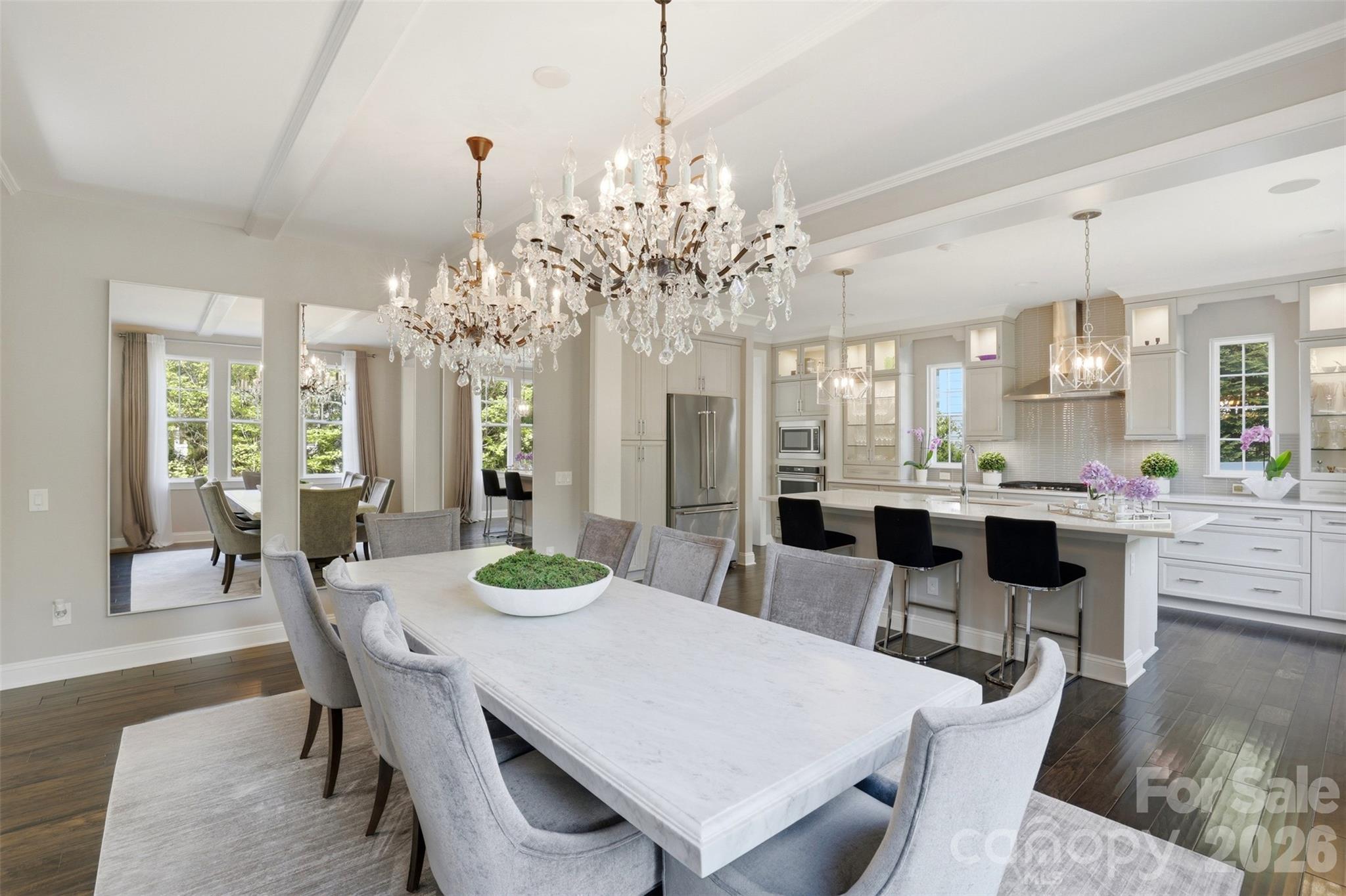 1924 Plaza End Trace