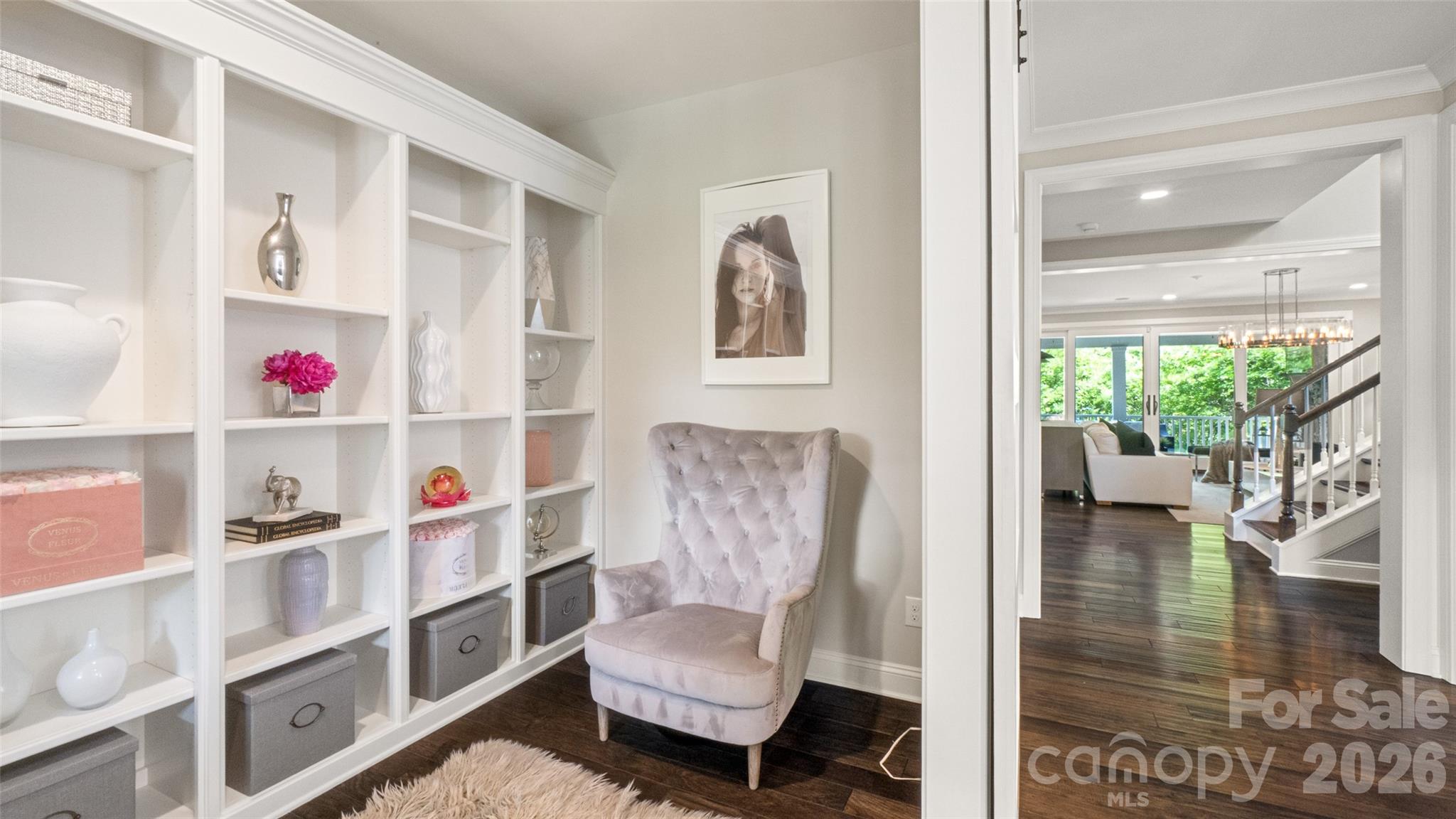 1924 Plaza End Trace