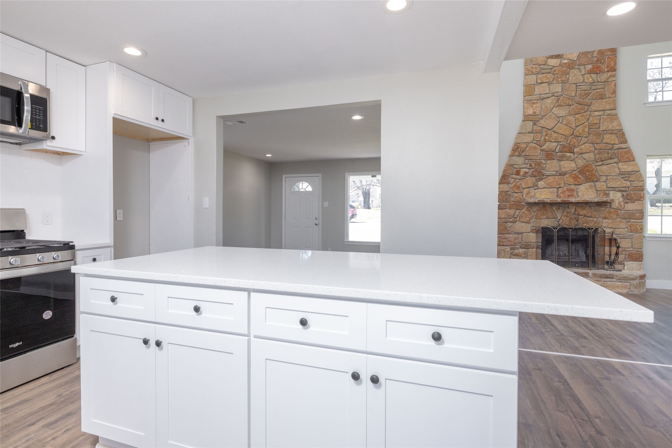 2716 La Monde Terrace