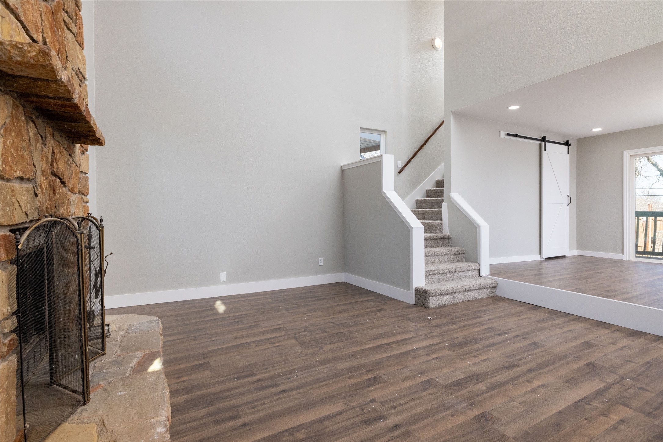 2716 La Monde Terrace