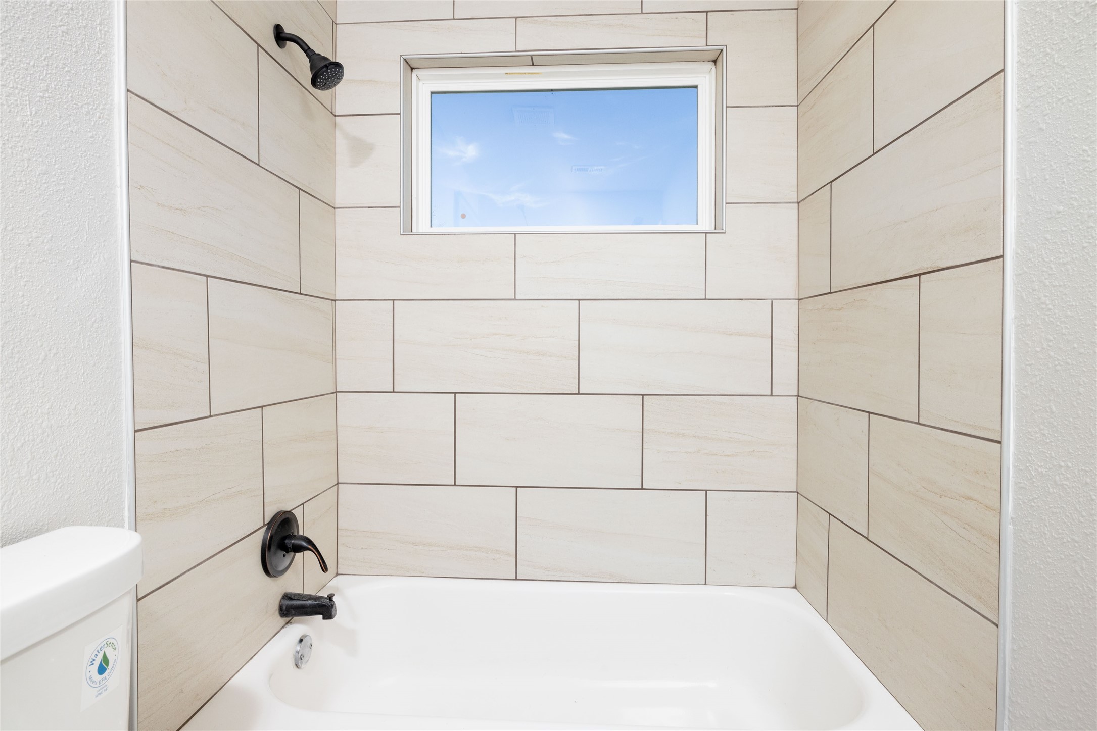 2716 La Monde Terrace