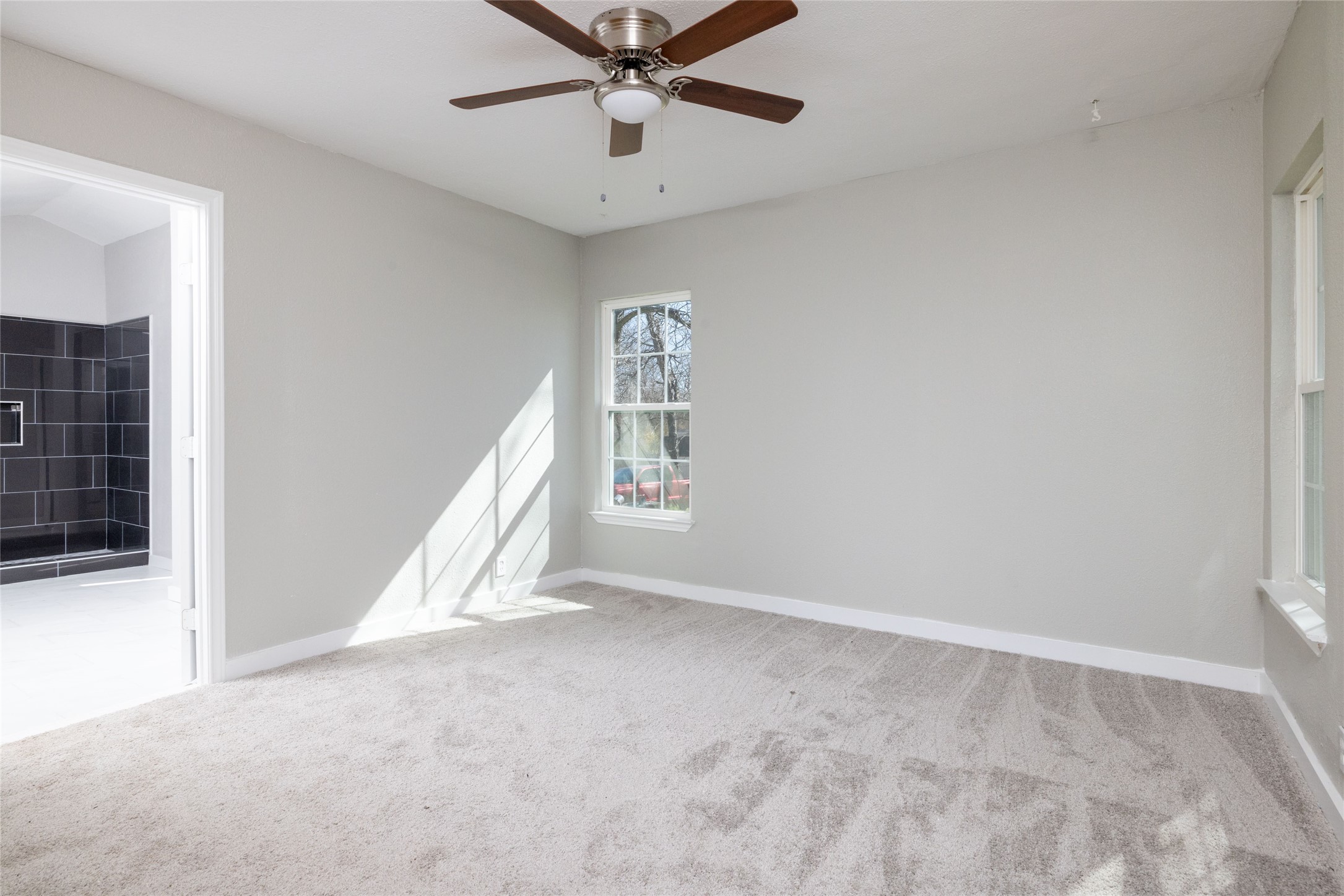 2716 La Monde Terrace