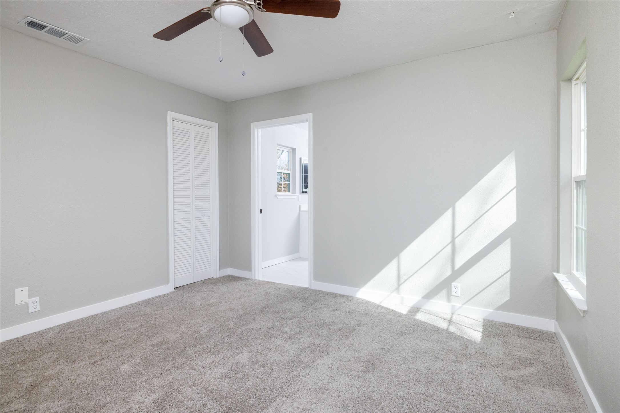 2716 La Monde Terrace