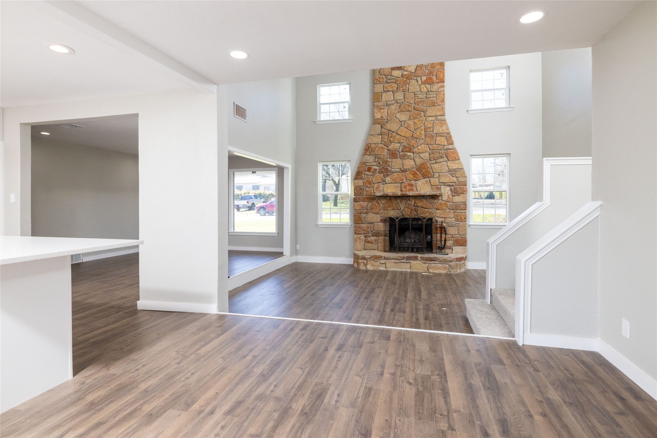 2716 La Monde Terrace