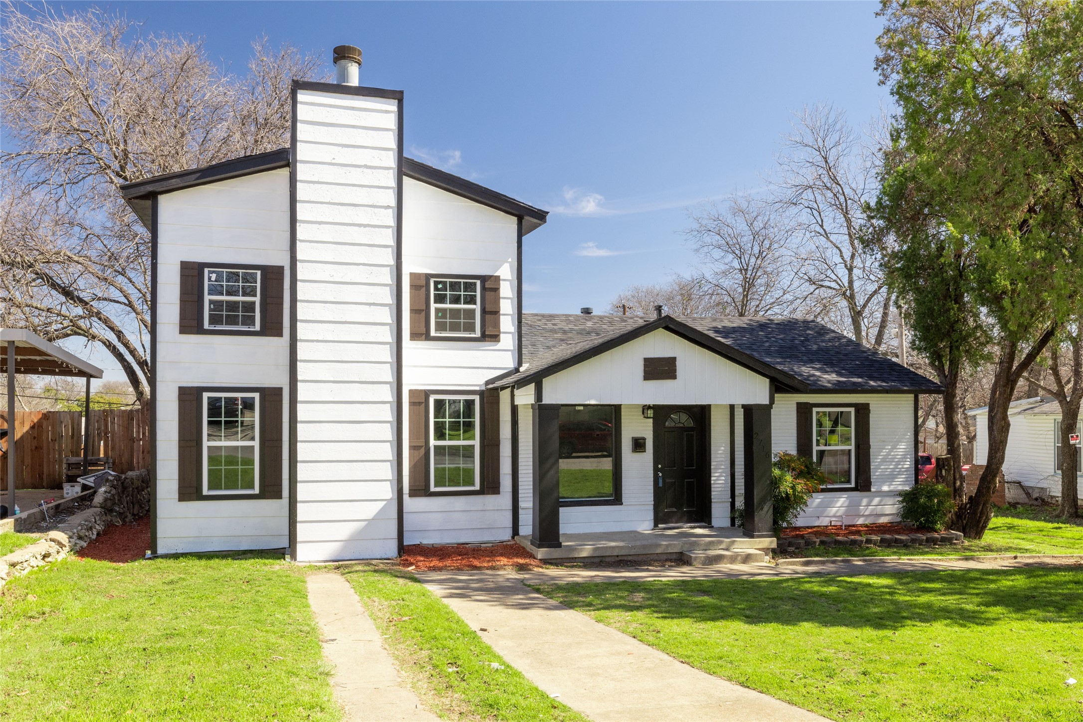 2716 La Monde Terrace