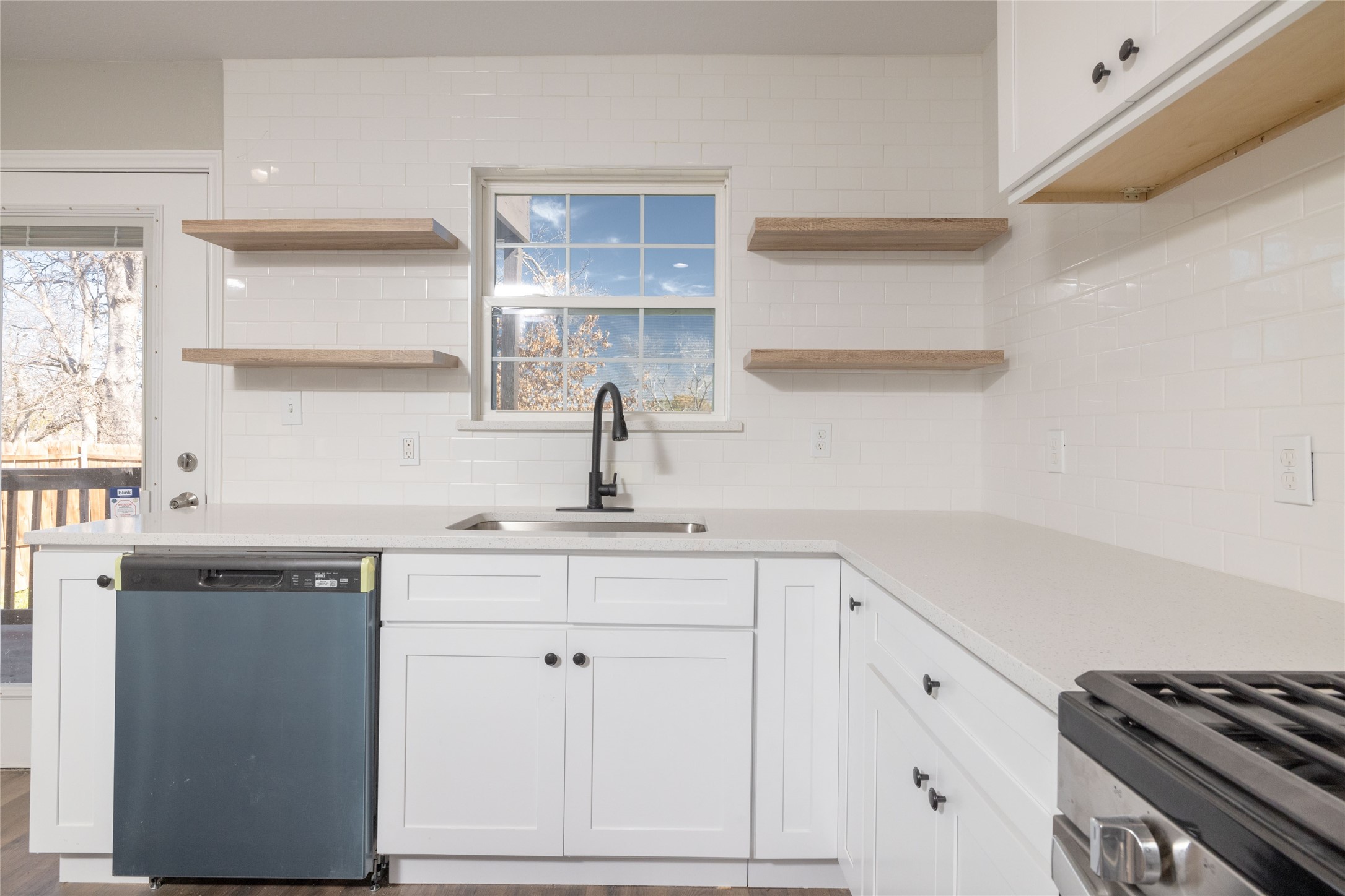 2716 La Monde Terrace