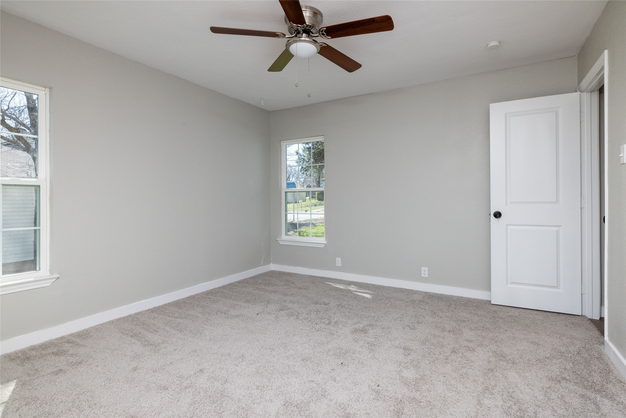 2716 La Monde Terrace