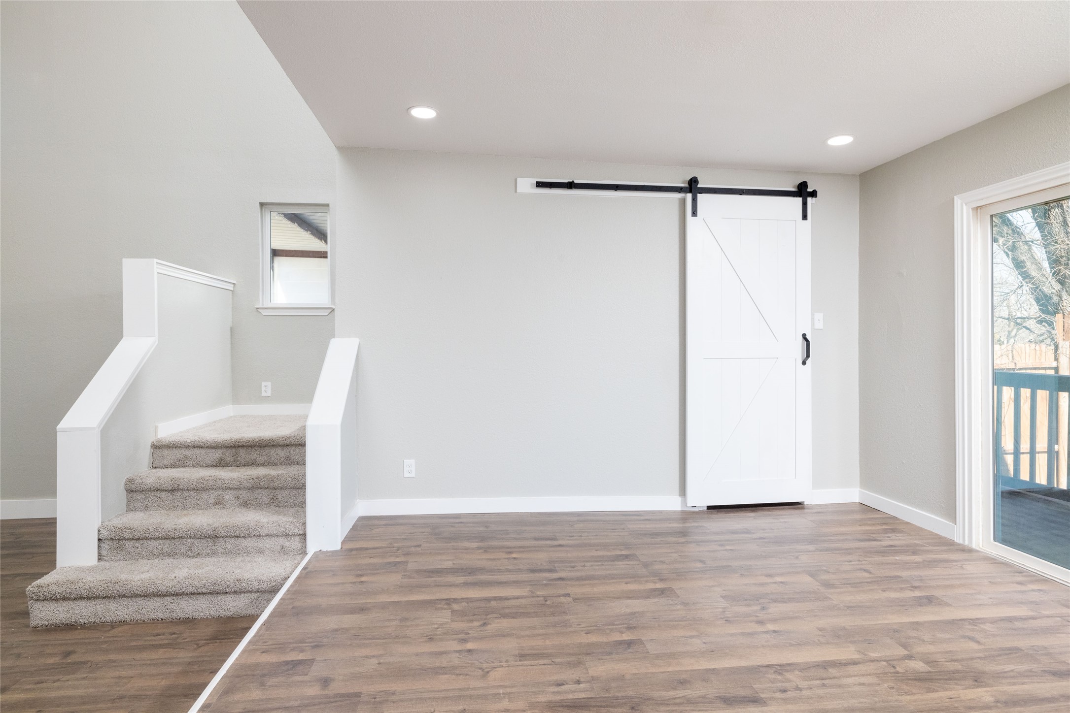 2716 La Monde Terrace