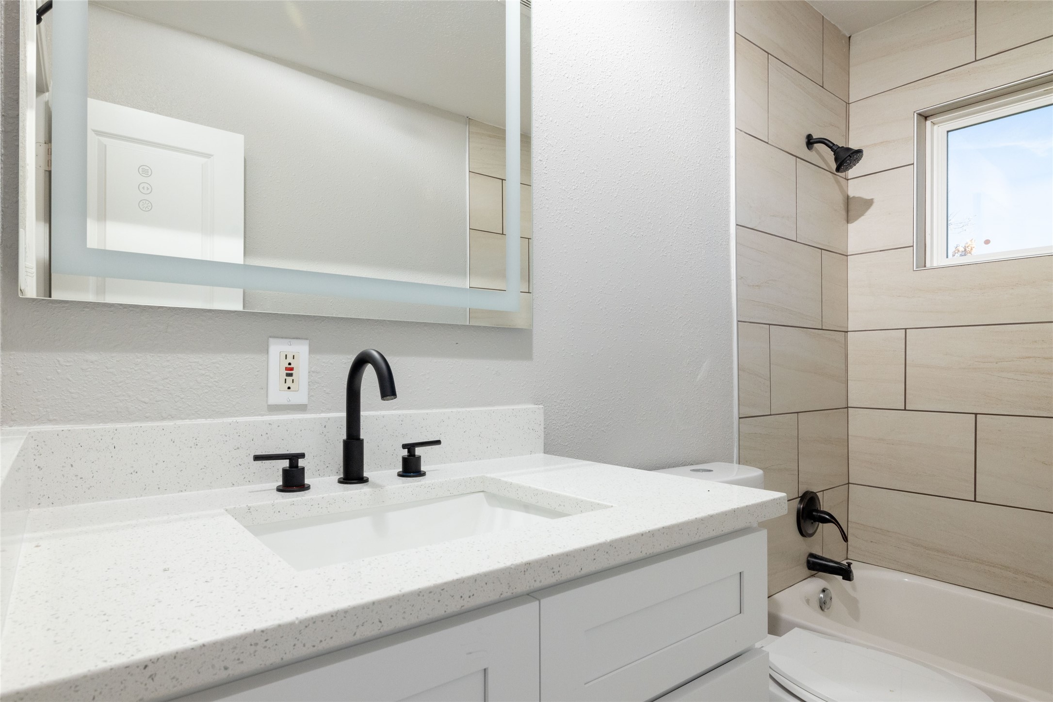 2716 La Monde Terrace