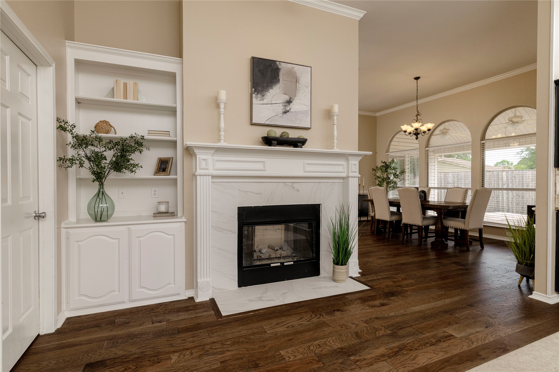 6233 Roaring Springs Drive