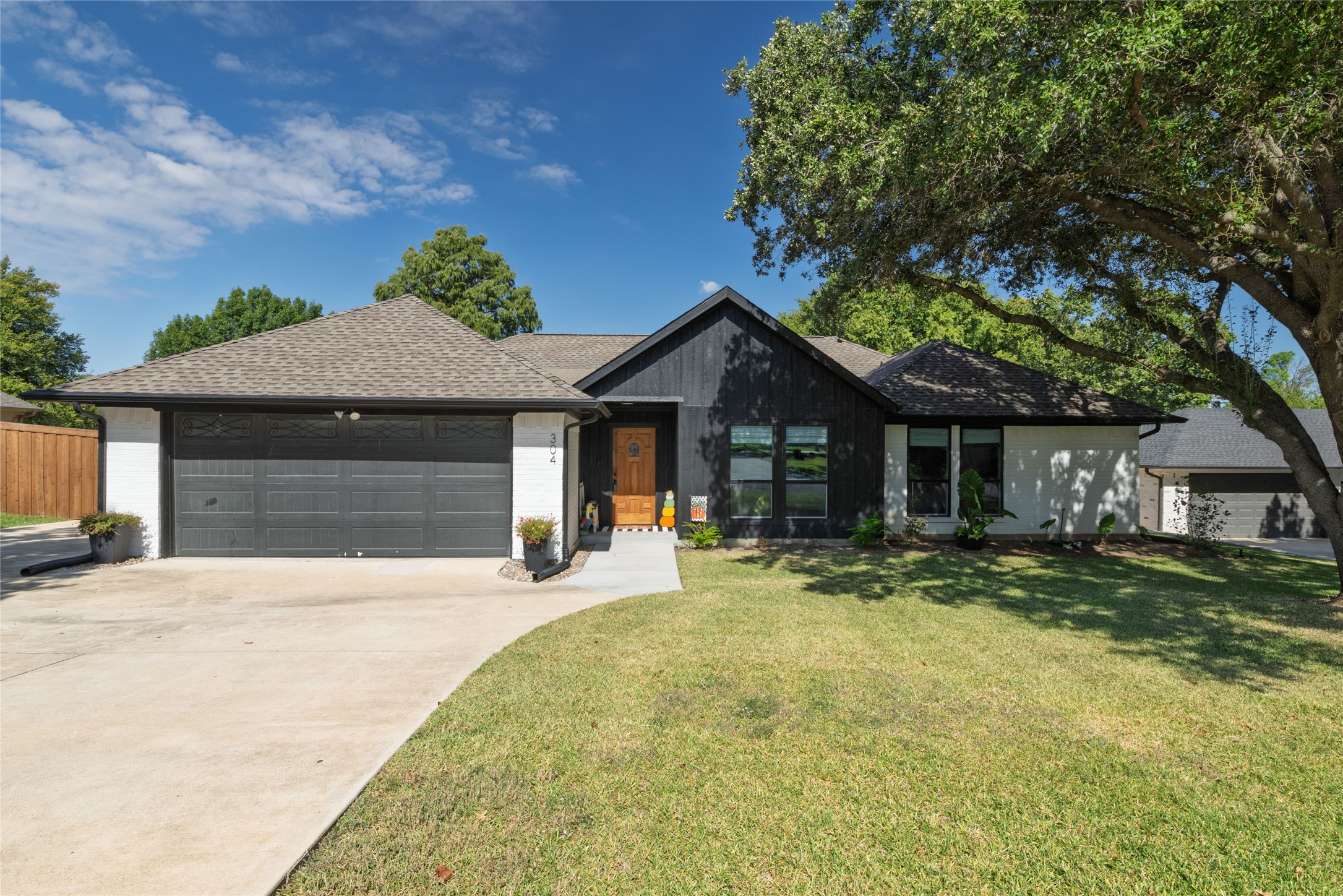 304 King Trail