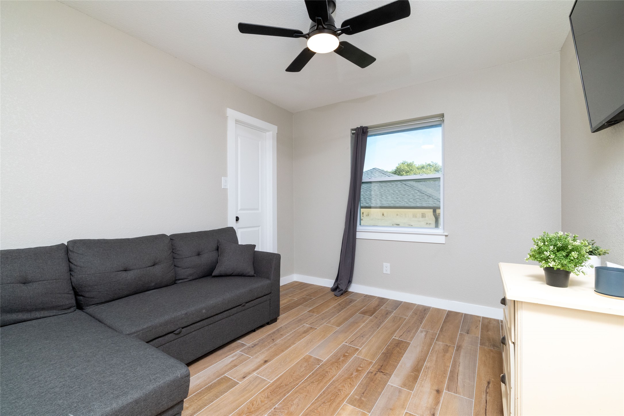 304 King Trail
