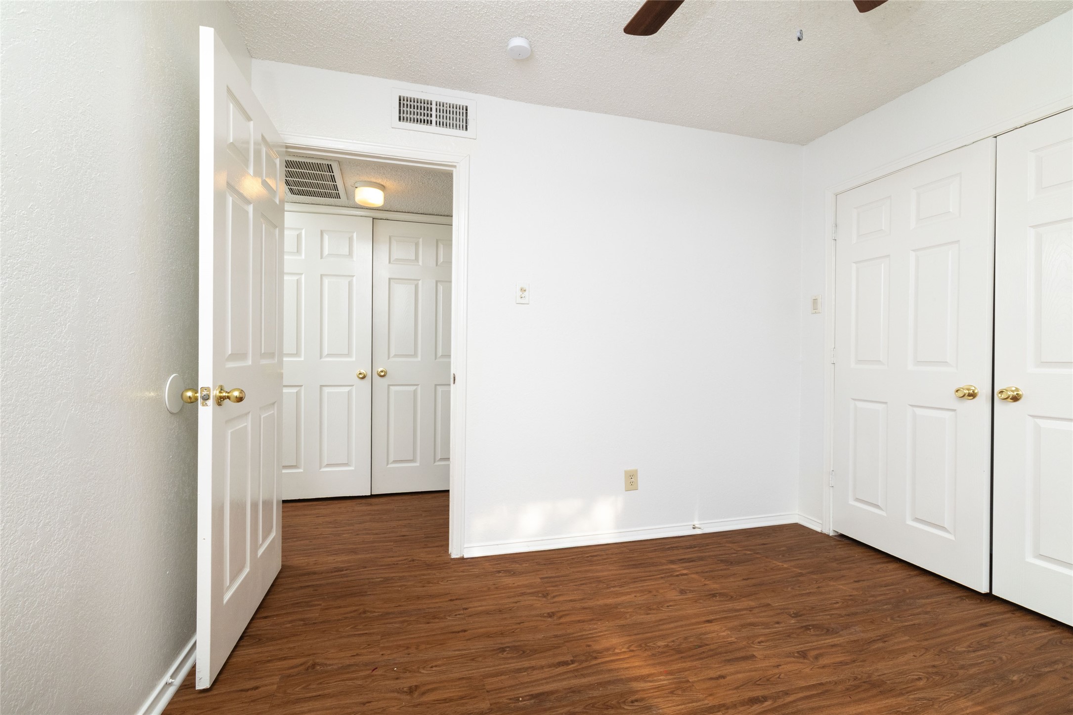 2104 Park Willow Lane A