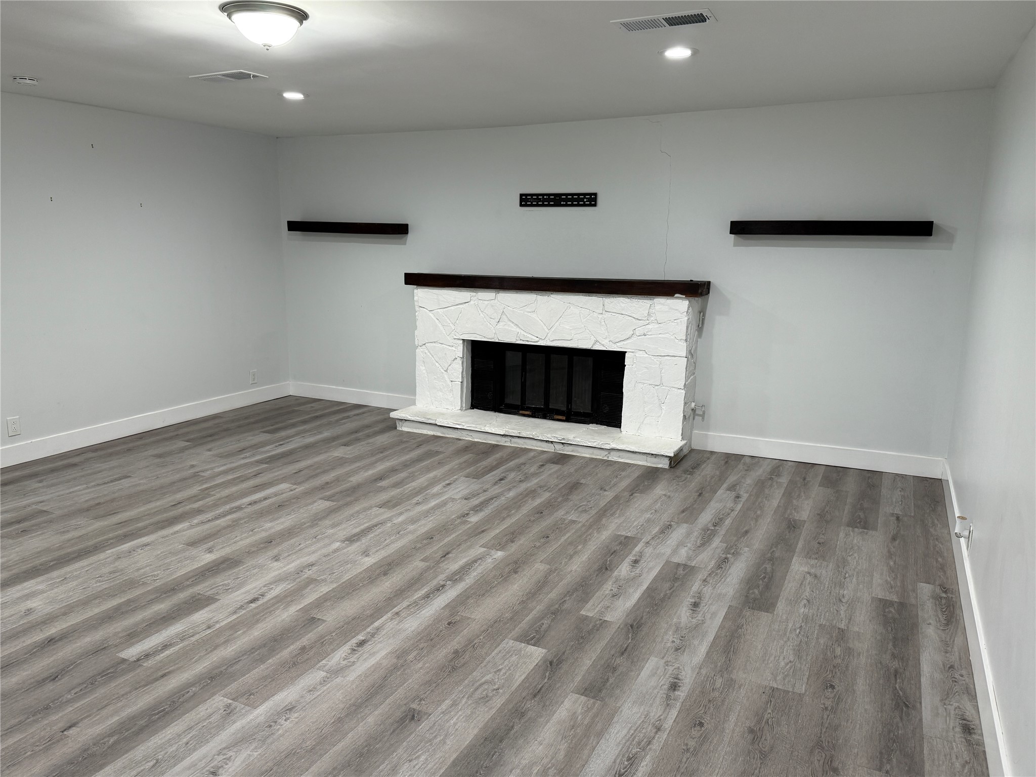 2847 W Rochelle Road