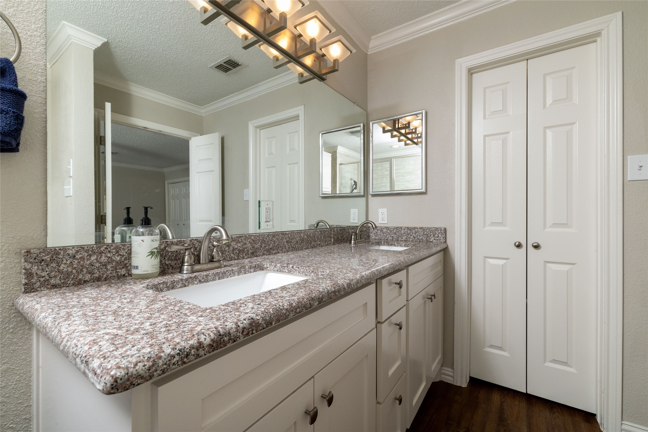 1154 Bent Oaks Drive