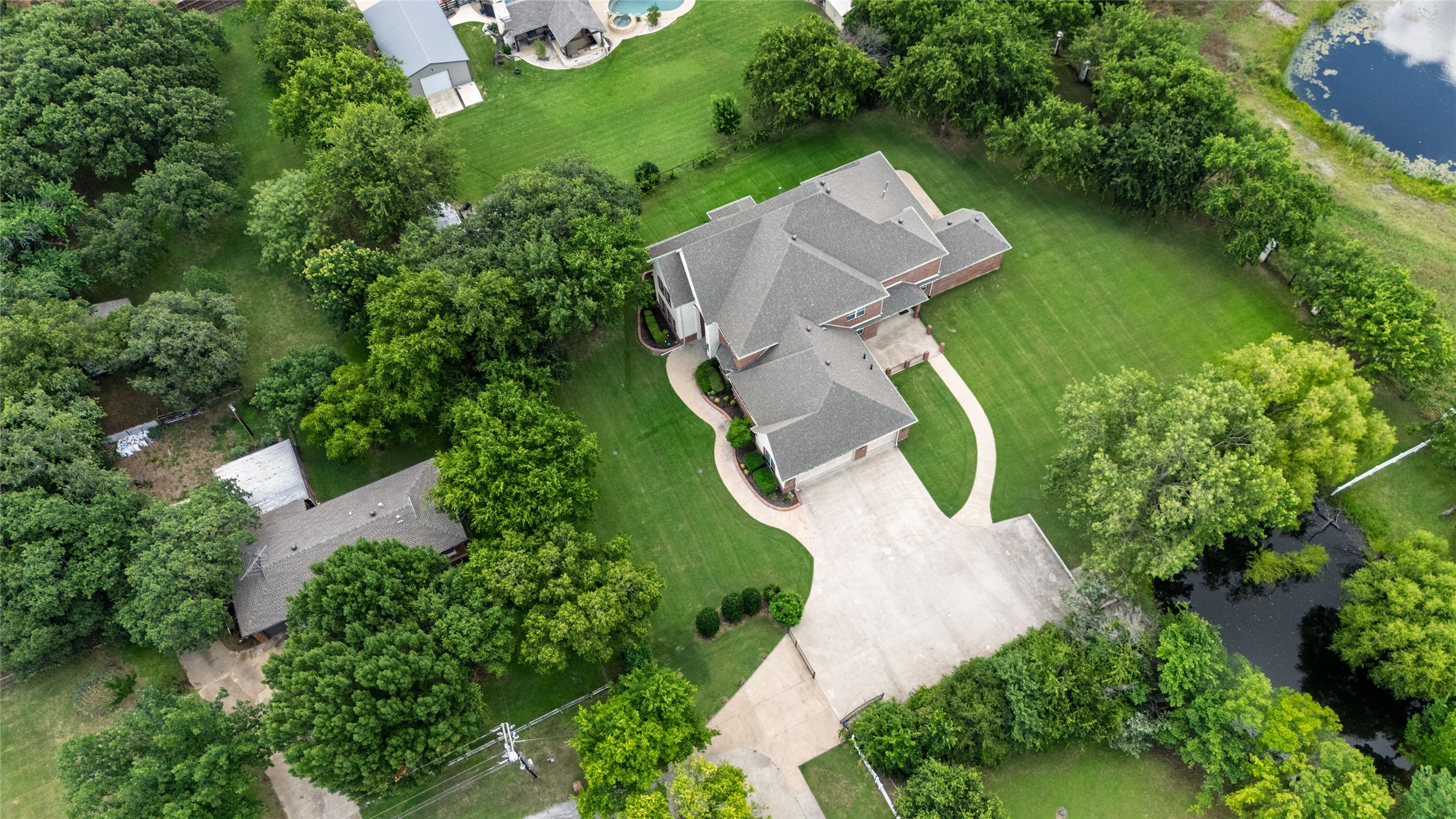 1329 Shady Lane S