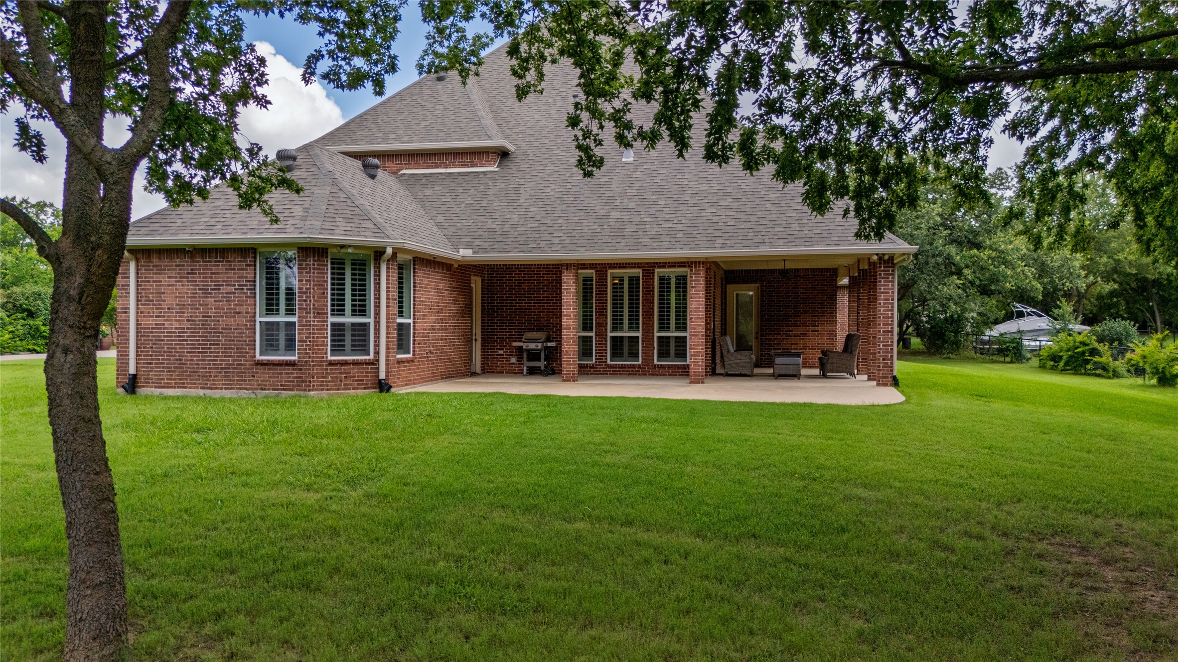 1329 Shady Lane S