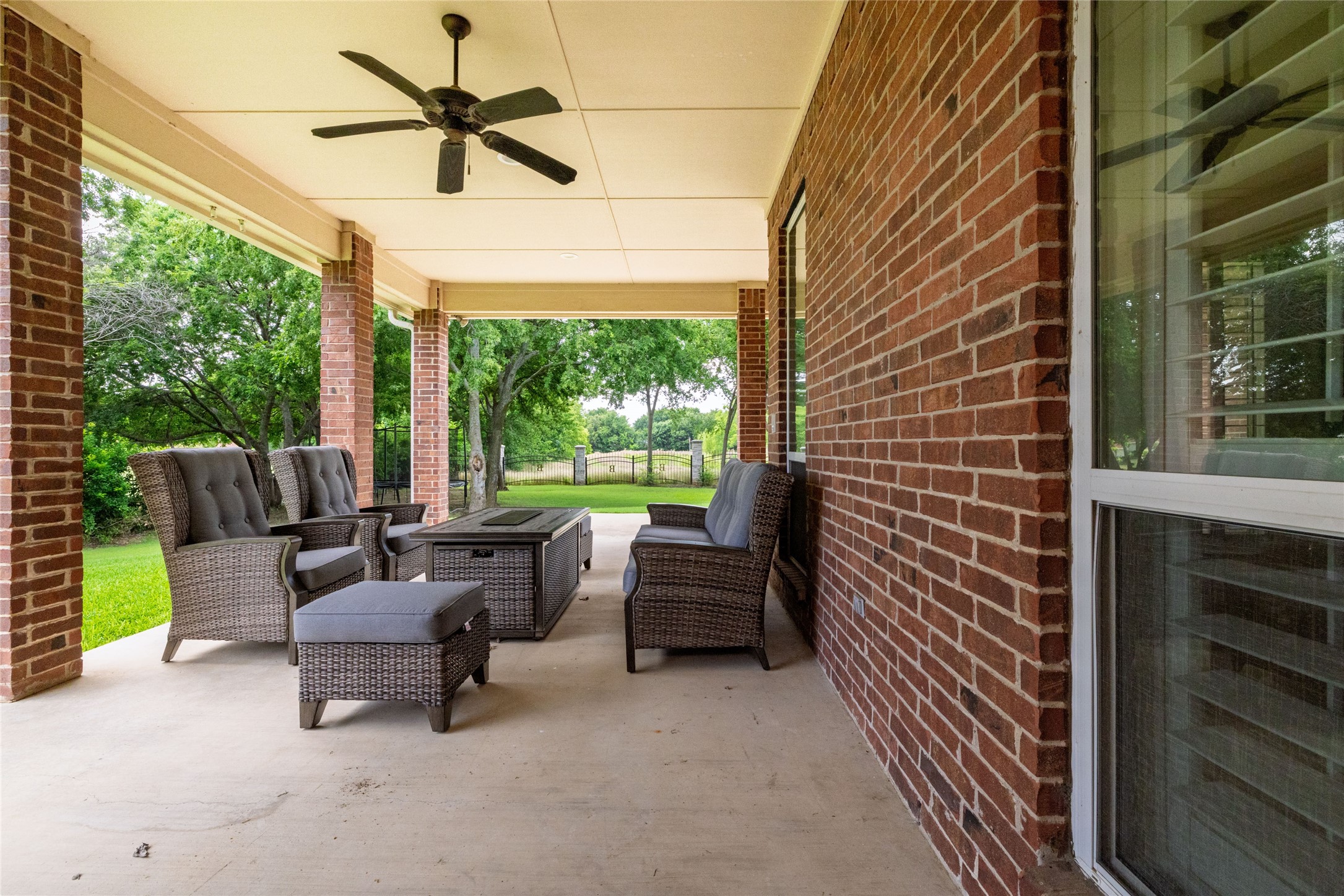 1329 Shady Lane S