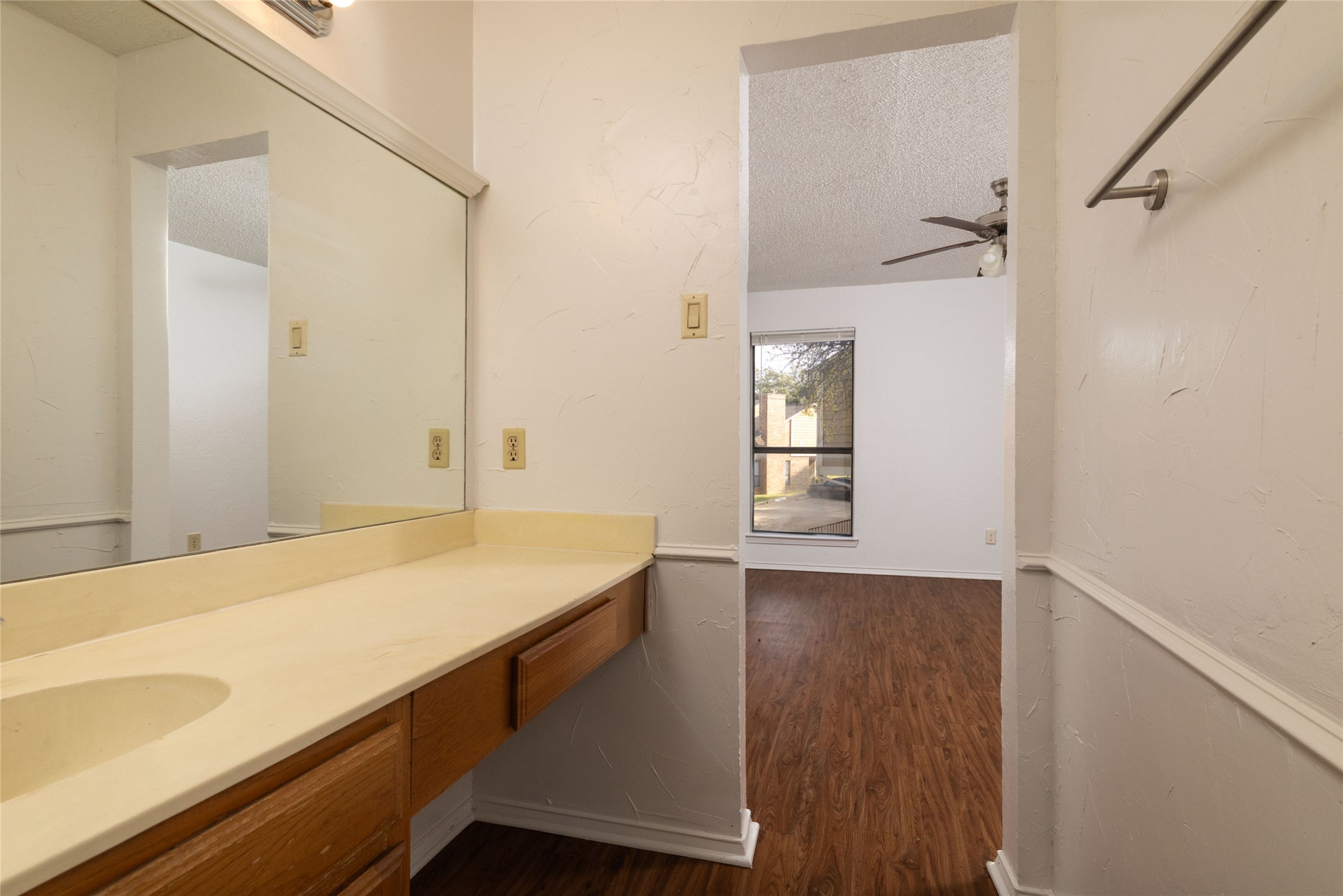 2104 Park Willow Lane A