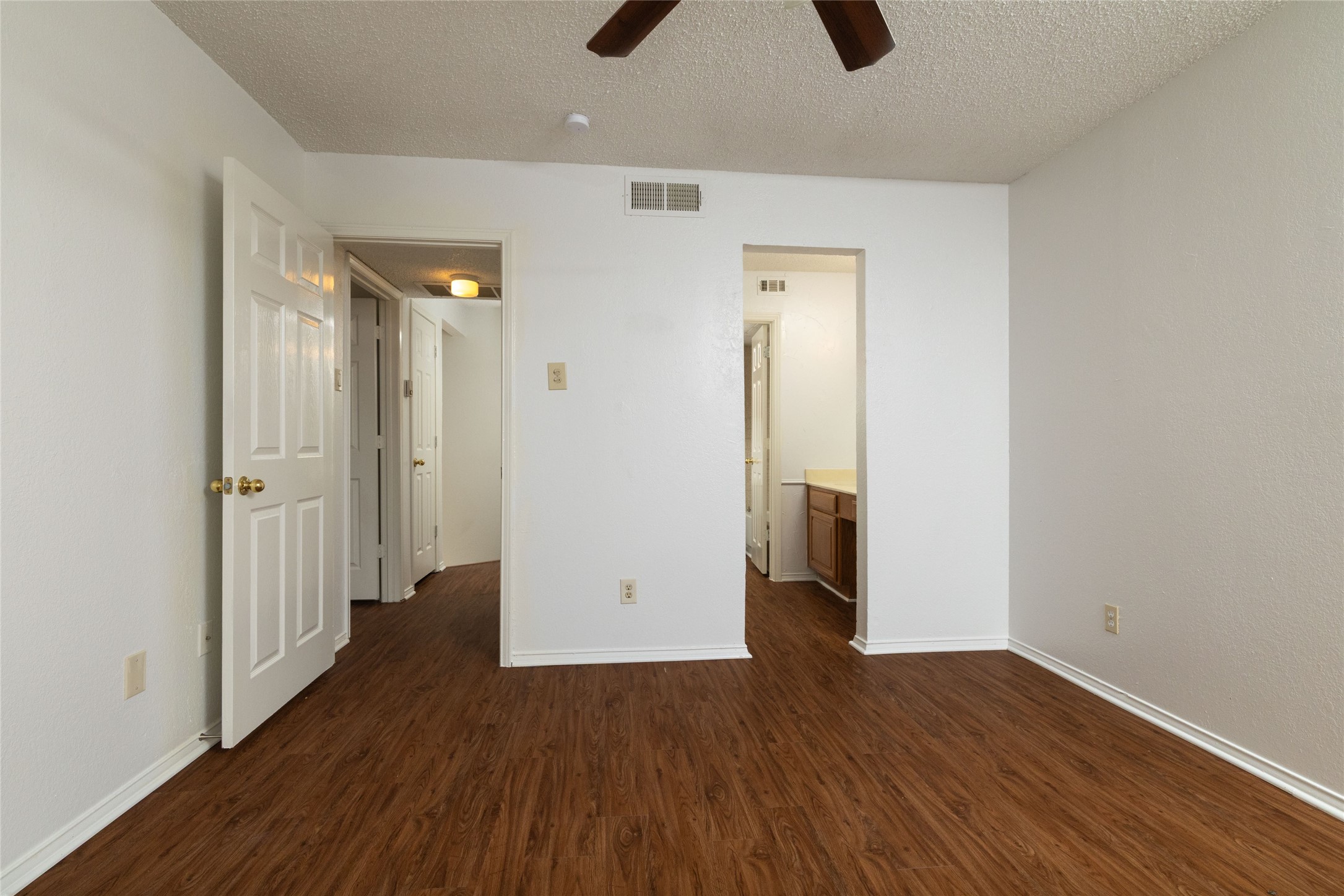 2104 Park Willow Lane A