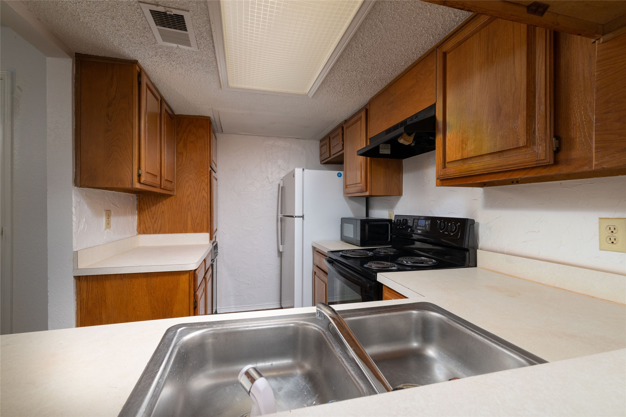 2104 Park Willow Lane A