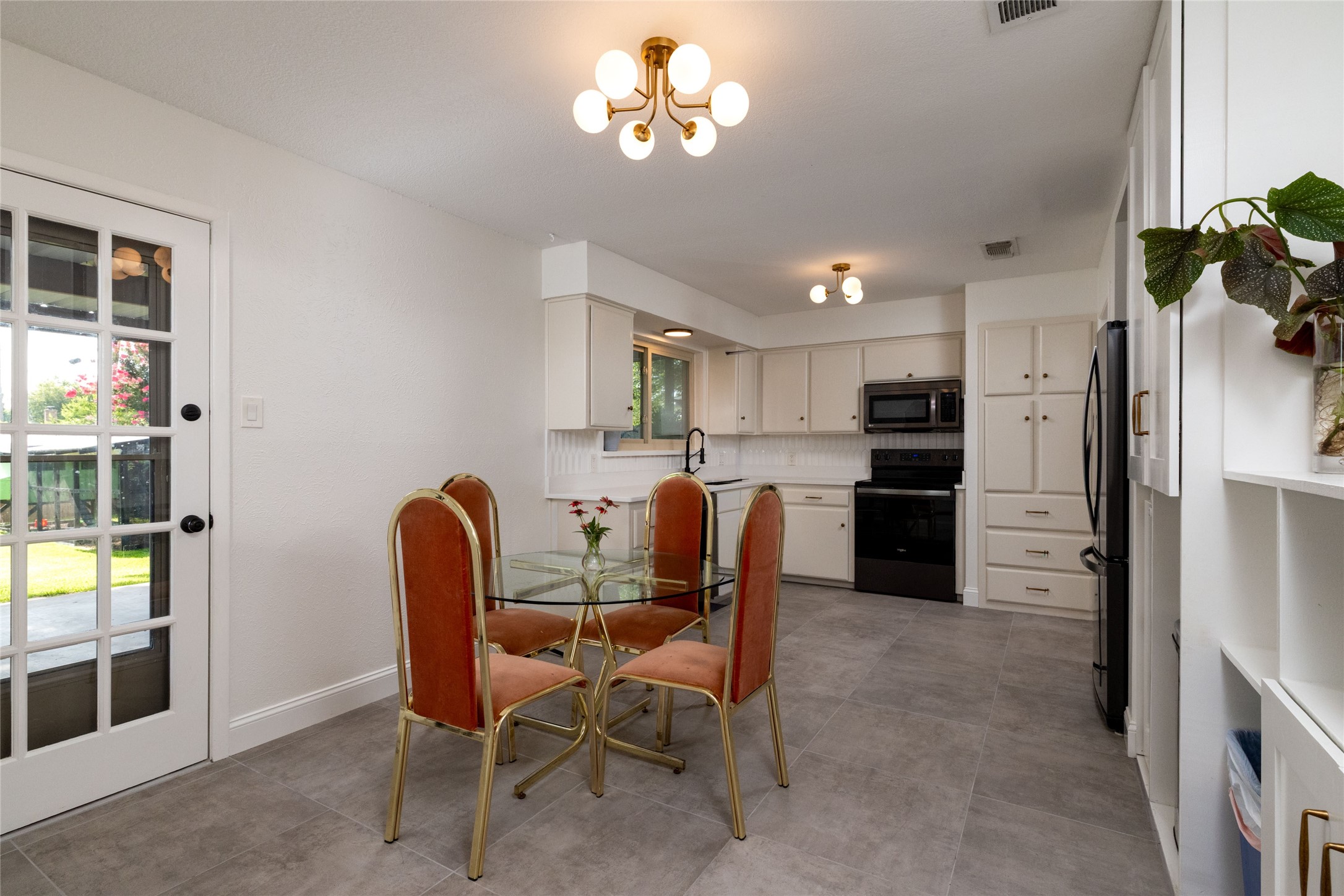 6528 Sherri Lane